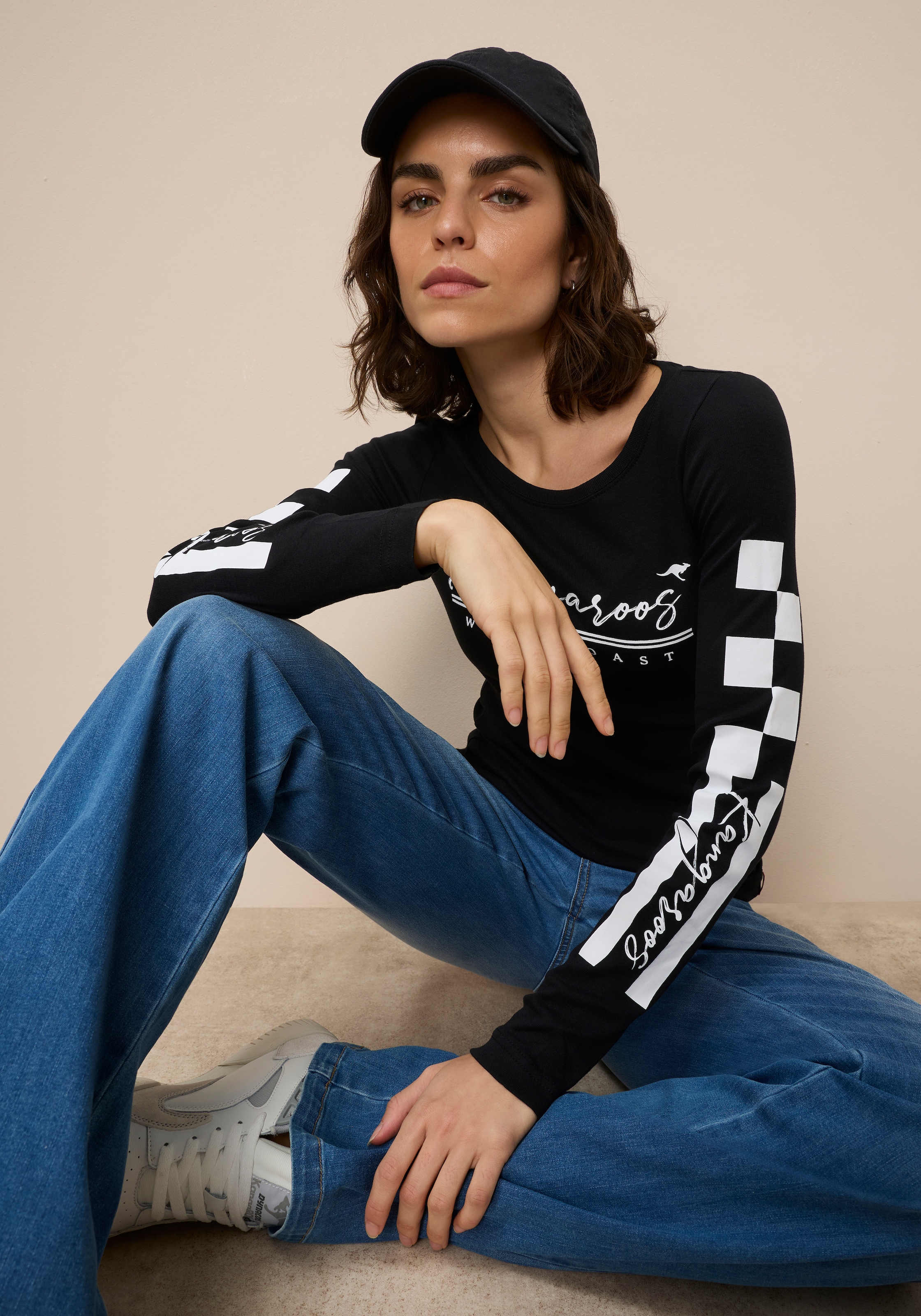 KangaROOS Langarmshirt Langarm, sehr figurbetonte Passform, aus Baumwolle günstig online kaufen