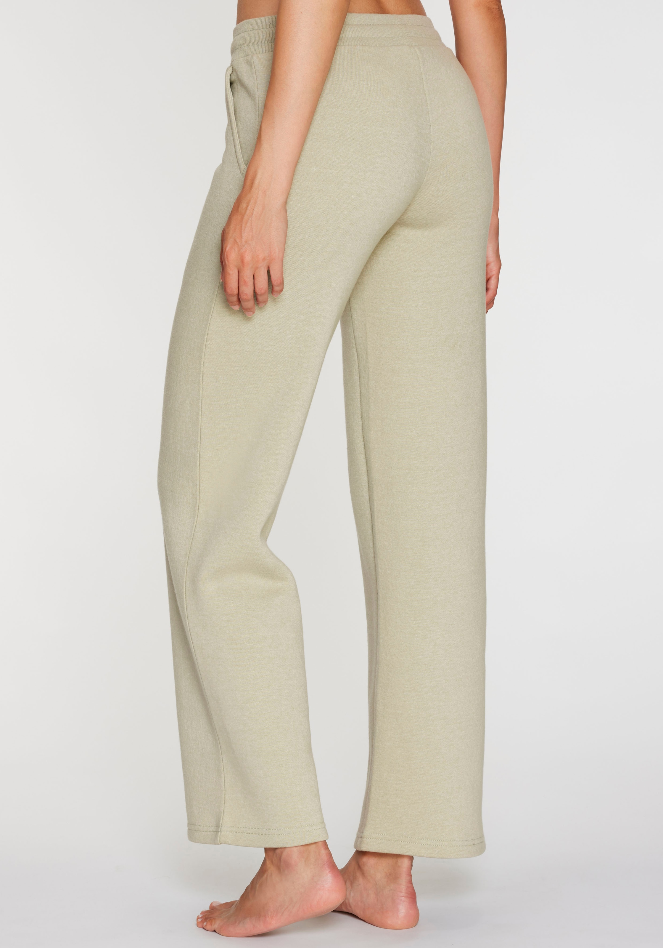 H.I.S Relaxhose, mit weitem Bein und aus ultraweicher Sweatqualität, Loungewear