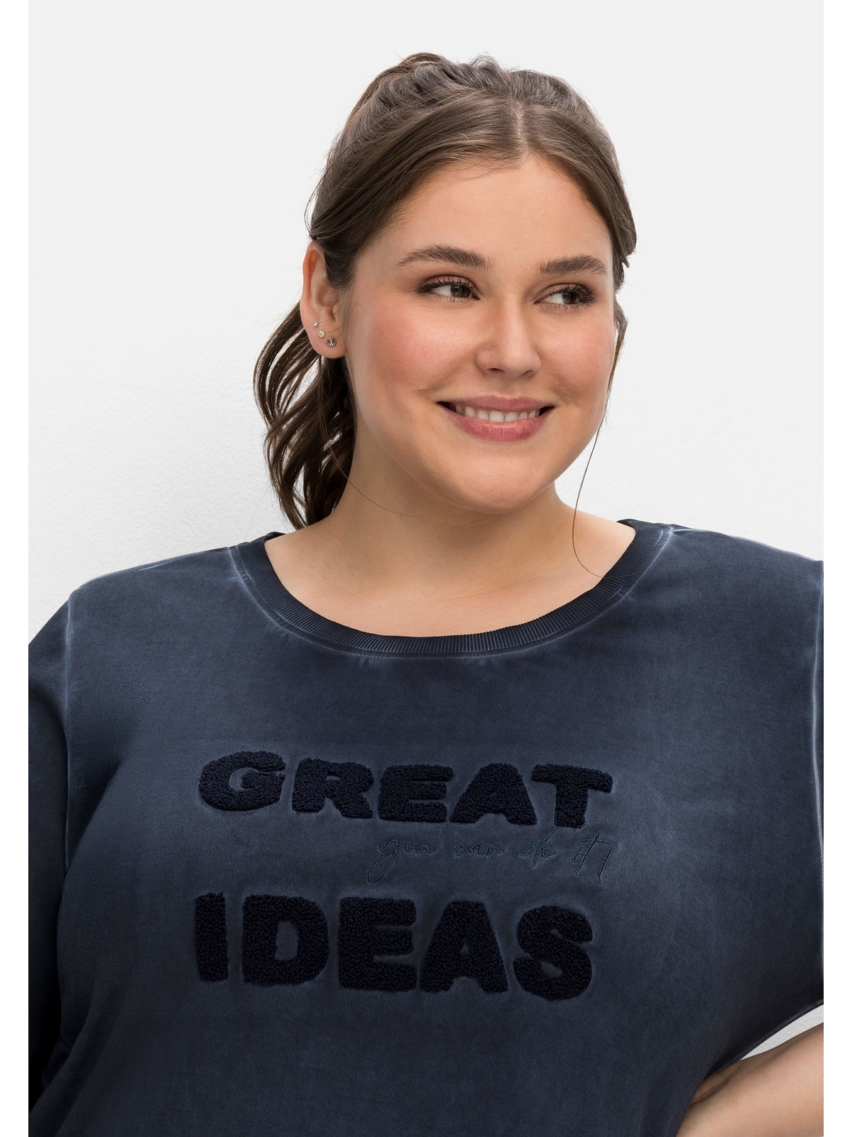 Sheego 3/4-Arm-Shirt »Große mit | BAUR kaufen Größen«, für vorn Teddy-Stickerei