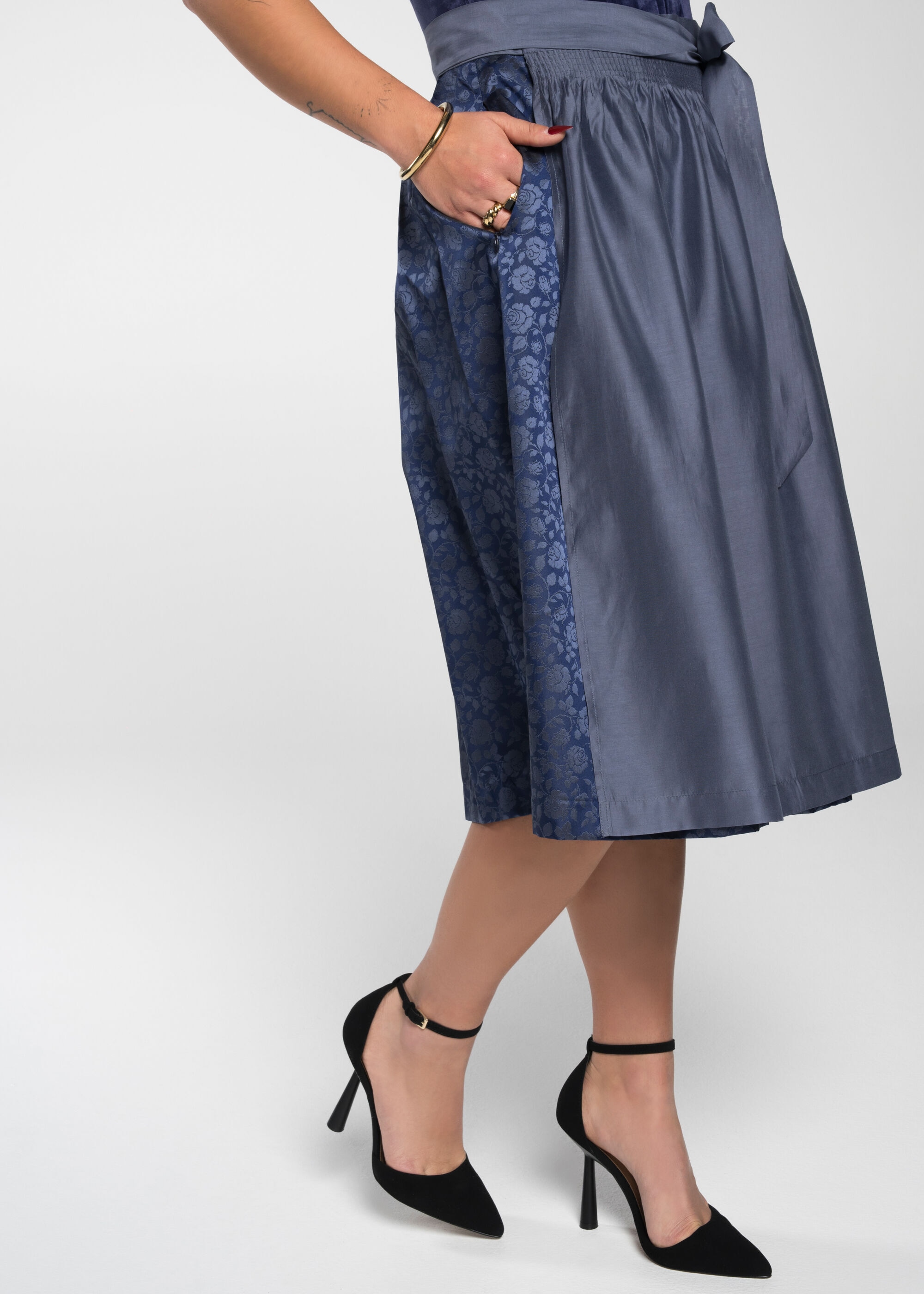 Spieth & Wensky Dirndl »Frieda -Vendewaa«, mit eleganter Schleife
