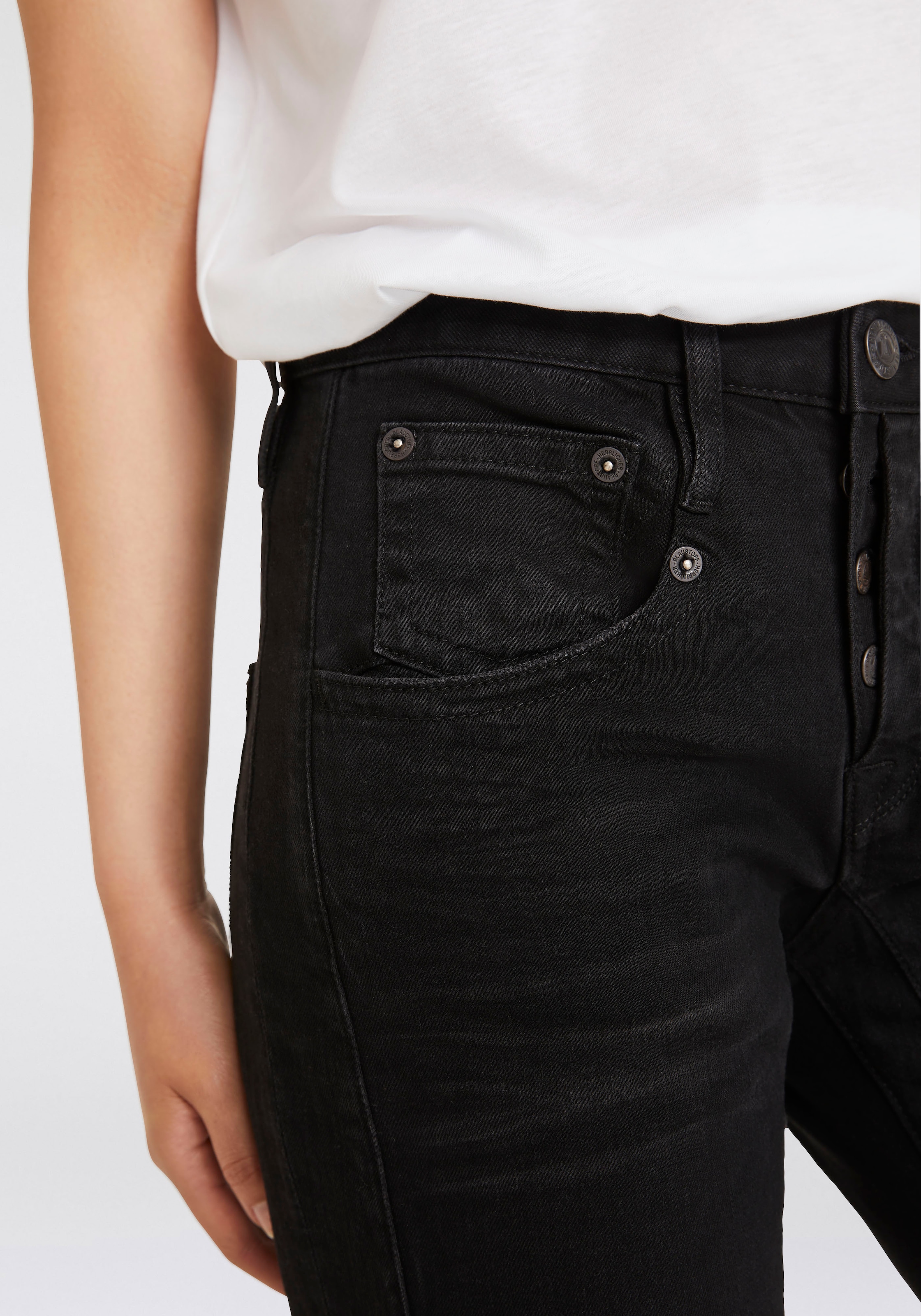 Herrlicher Boyfriend-Jeans »Shyra Tap Long Recycled Denim Black Stretch«