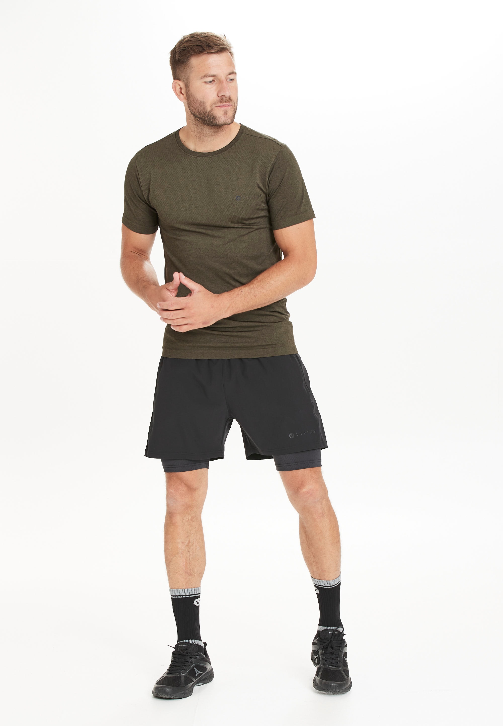 Virtus Shorts "Dylan", aus atmungsaktivem 4-Wege-Stretch günstig online kaufen