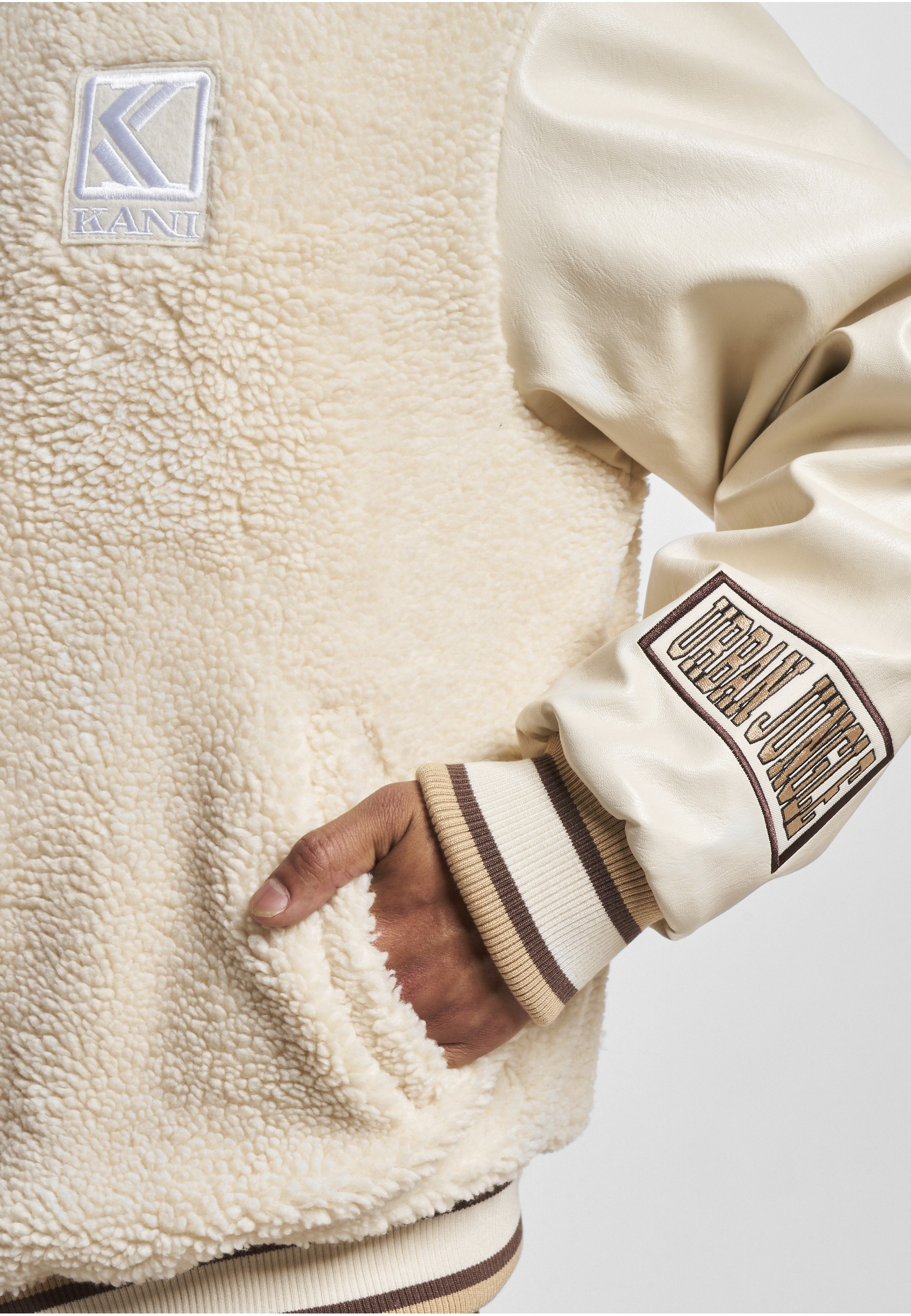 Karl Kani Collegejacke »Karl Kani Herren KM234-009-1 KK OG Teddy College Jacket« 1 Stk. tlg. ohne Kapuze