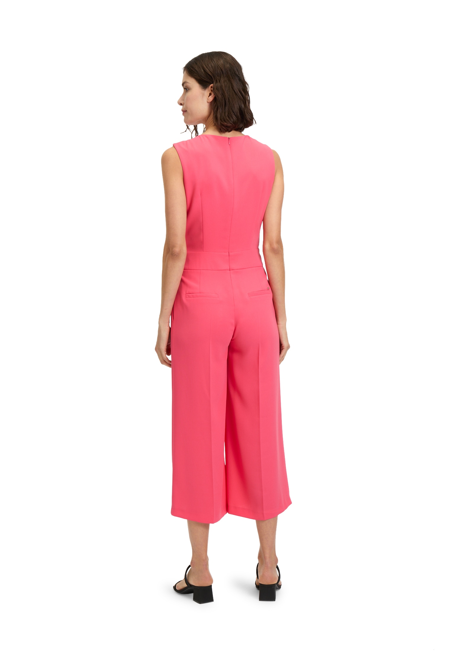 Betty&Co Overall »Betty & Co Jumpsuit ohne Arm«, (1 tlg.), Falten