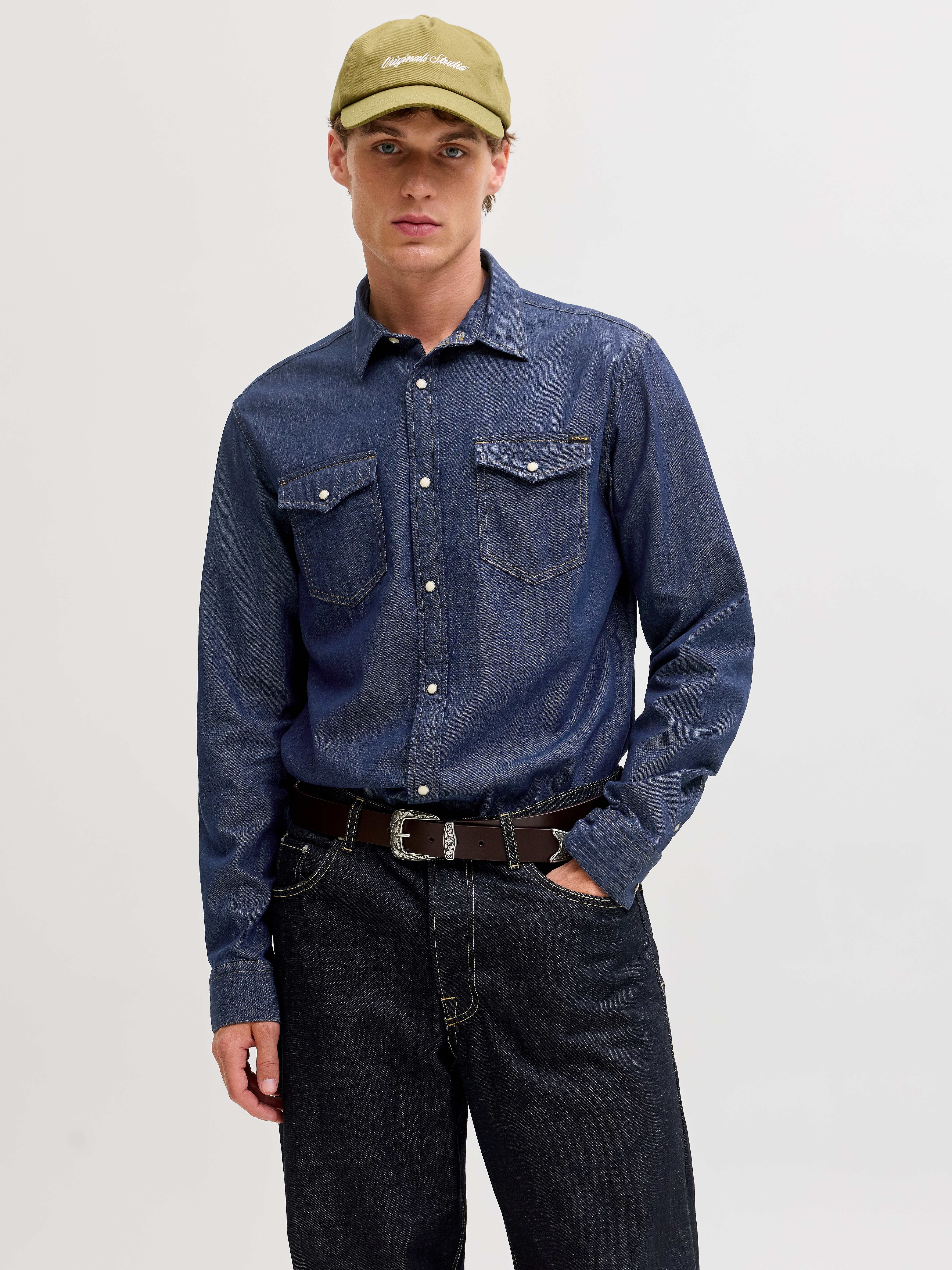 Jack & Jones "JJESHERIDAN SHIRT L/S NOOS" mit angesetzter Brusttasche