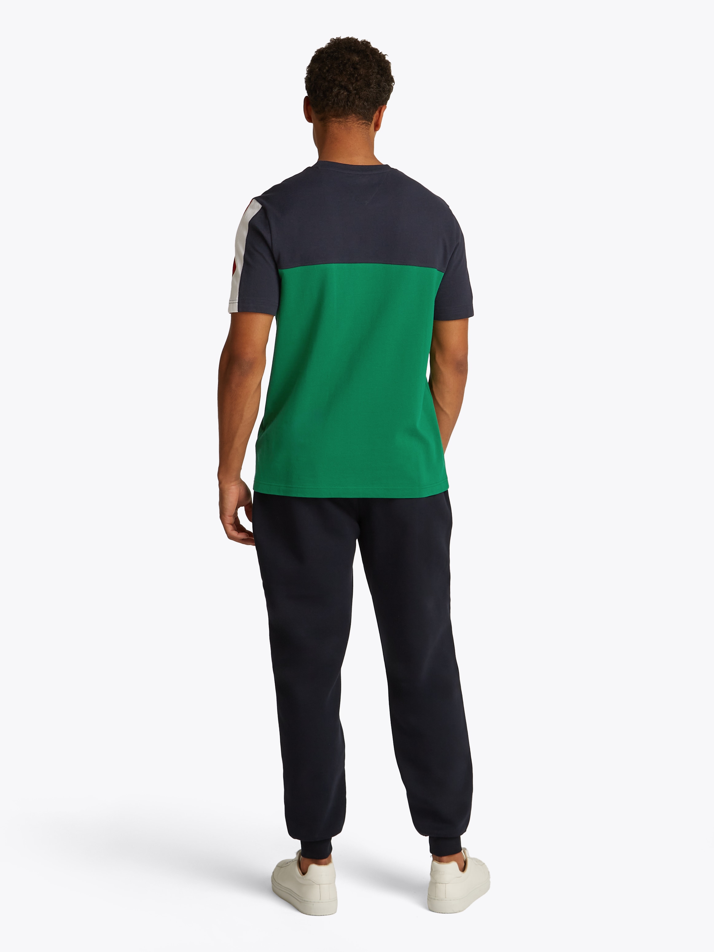 Tommy Hilfiger T-Shirt »GLOBAL STRIPE COLOURBLOCK TEE«, im modischen Colorblocking