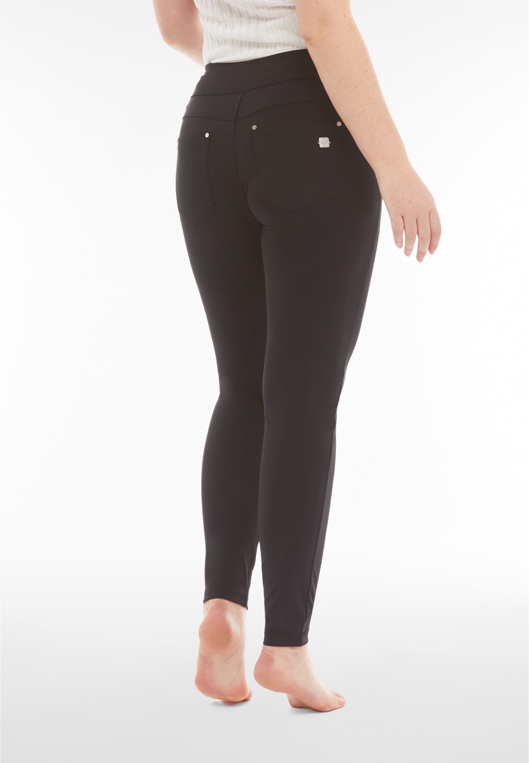 Freddy Leggings »NOW YOGA SKINNY«, sitzt wie eine zweite Haut ohne einzuengen