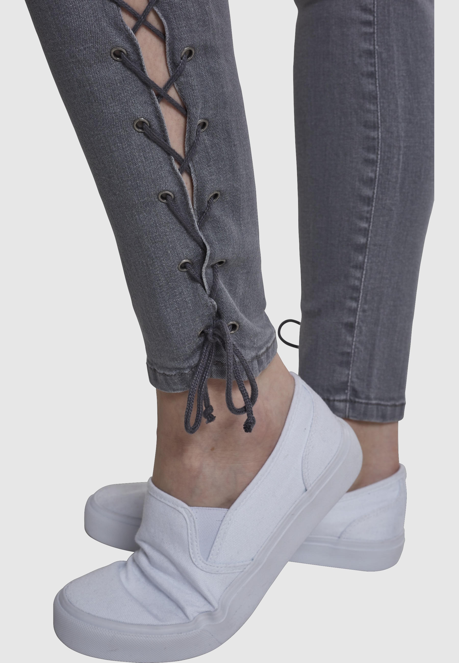 URBAN CLASSICS Bequeme Jeans »Urban Classics Damen Ladies Denim Lace Up Skinny Pants« 1 Stk.