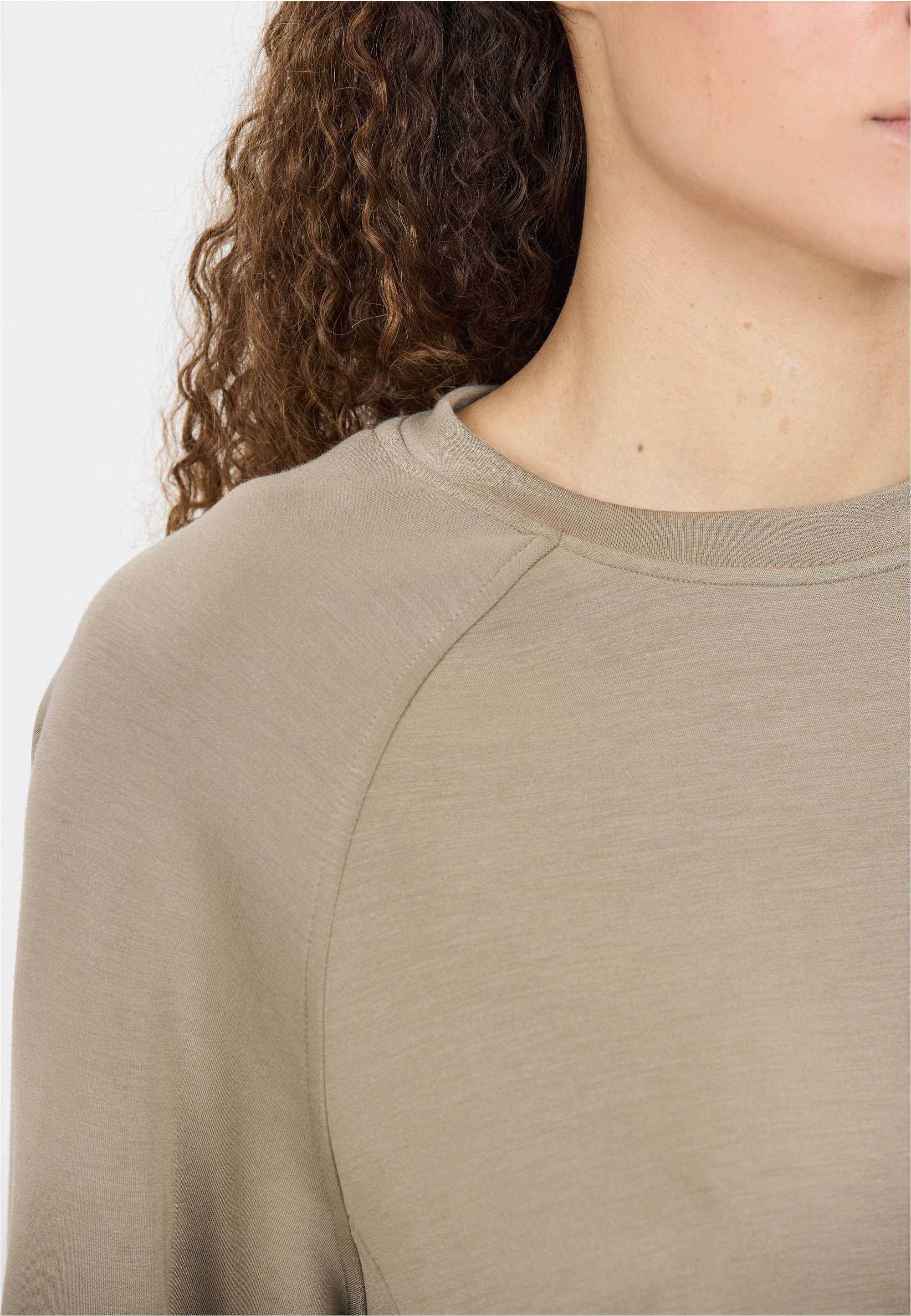 ATHLECIA Sweatshirt »Jacey«, aus extra weichem Material