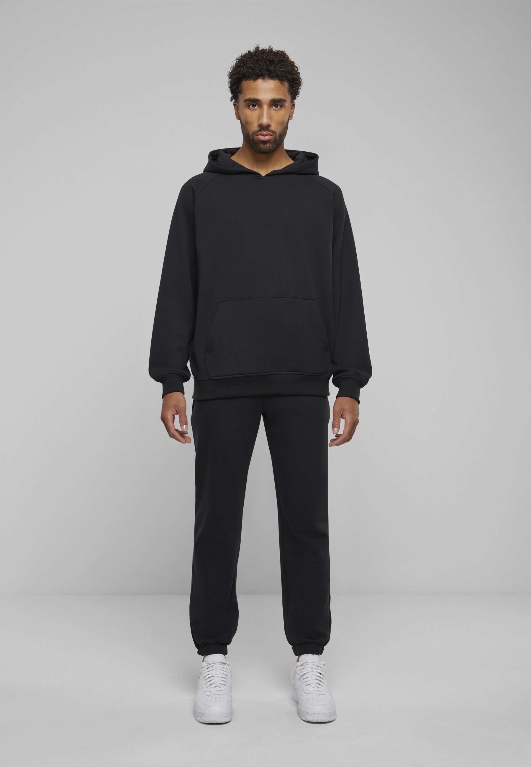 URBAN CLASSICS Kapuzensweatshirt »Urban Classics Herren Cosy Raglan Hoody«, 1 Stk.
