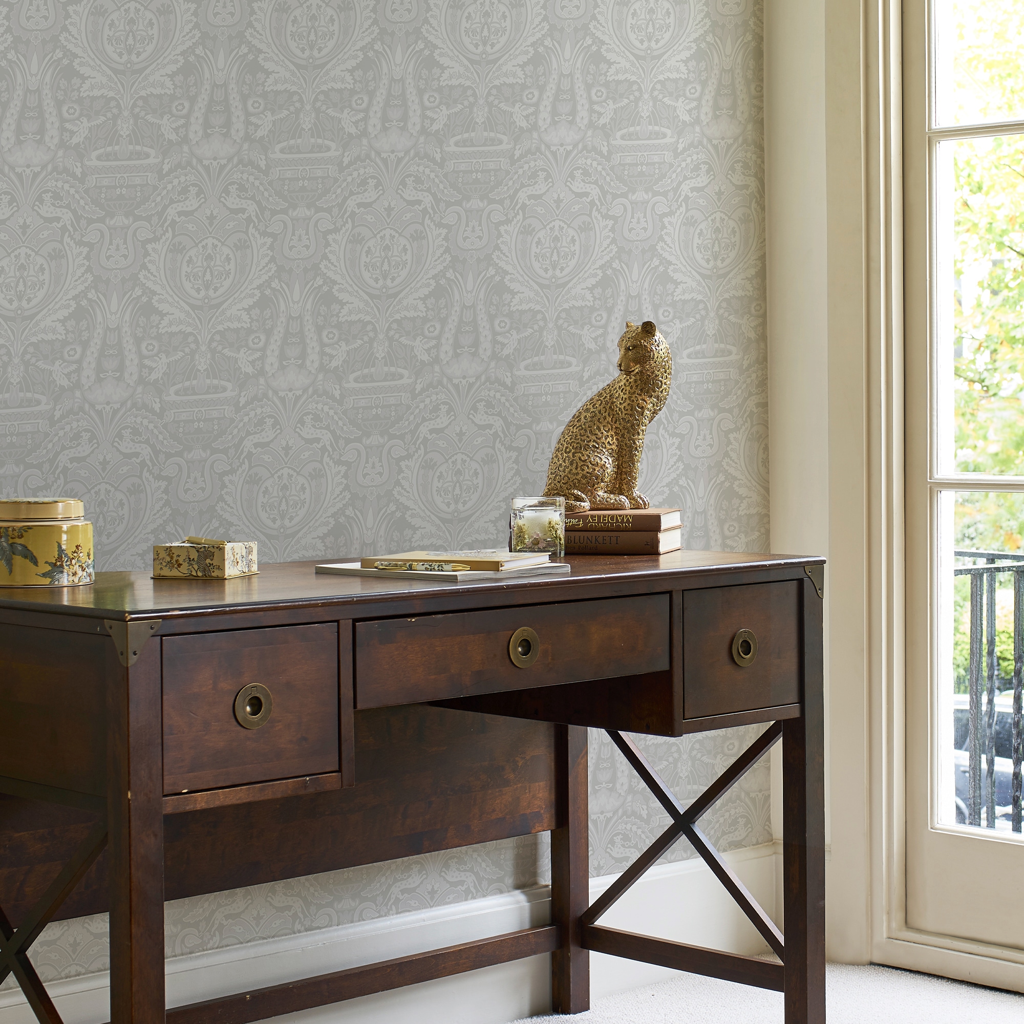 LAURA ASHLEY Vliestapete »Heraldic Damask«, gemustert, FSC® zertifiziert, mit lebhaftem Druck, 10 Meter Länge