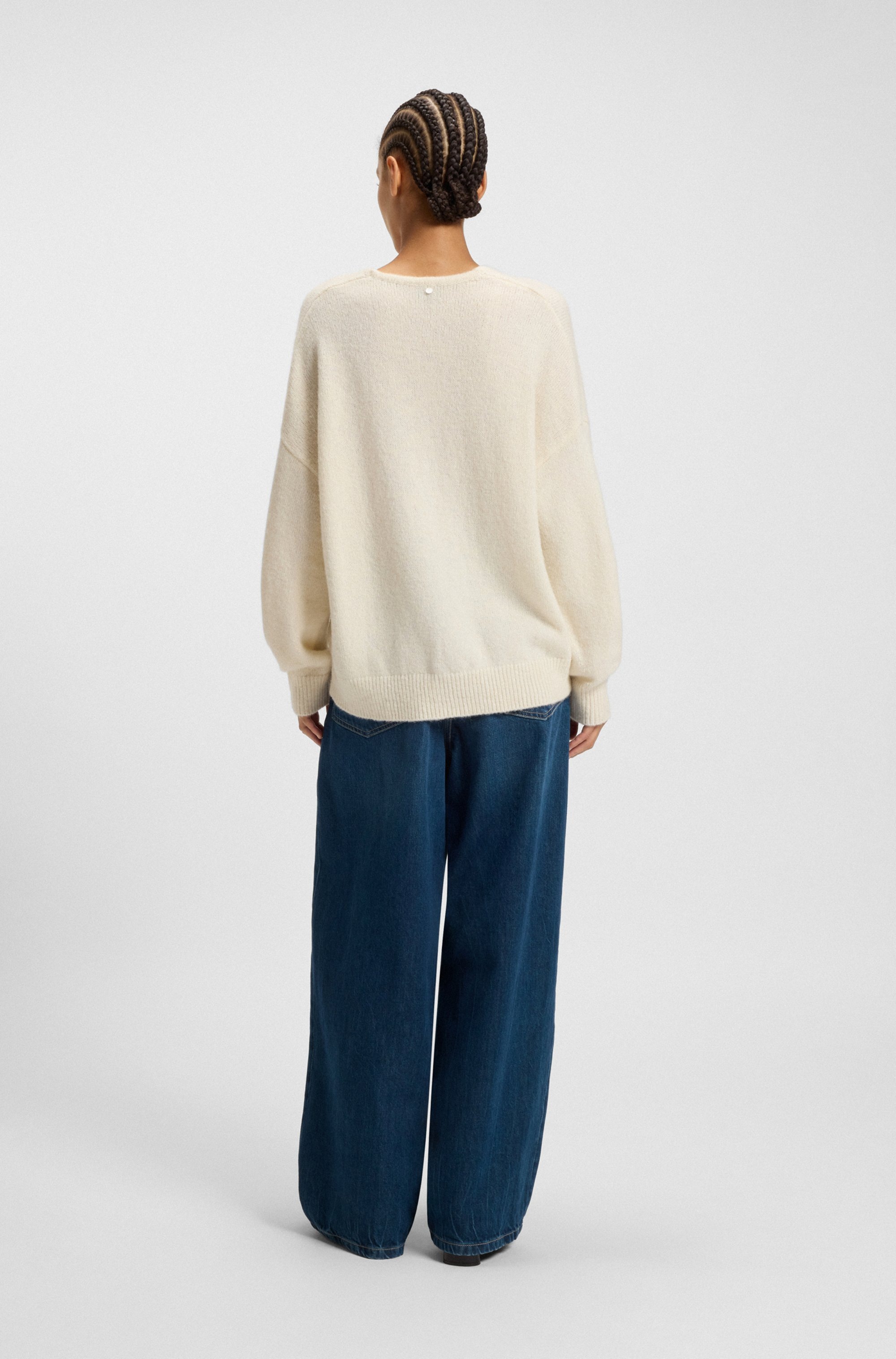 BOSS ORANGE Strickpullover »Fondyssa Premium Damenmode«, im Relaxed Fit, V-Ausschnitt