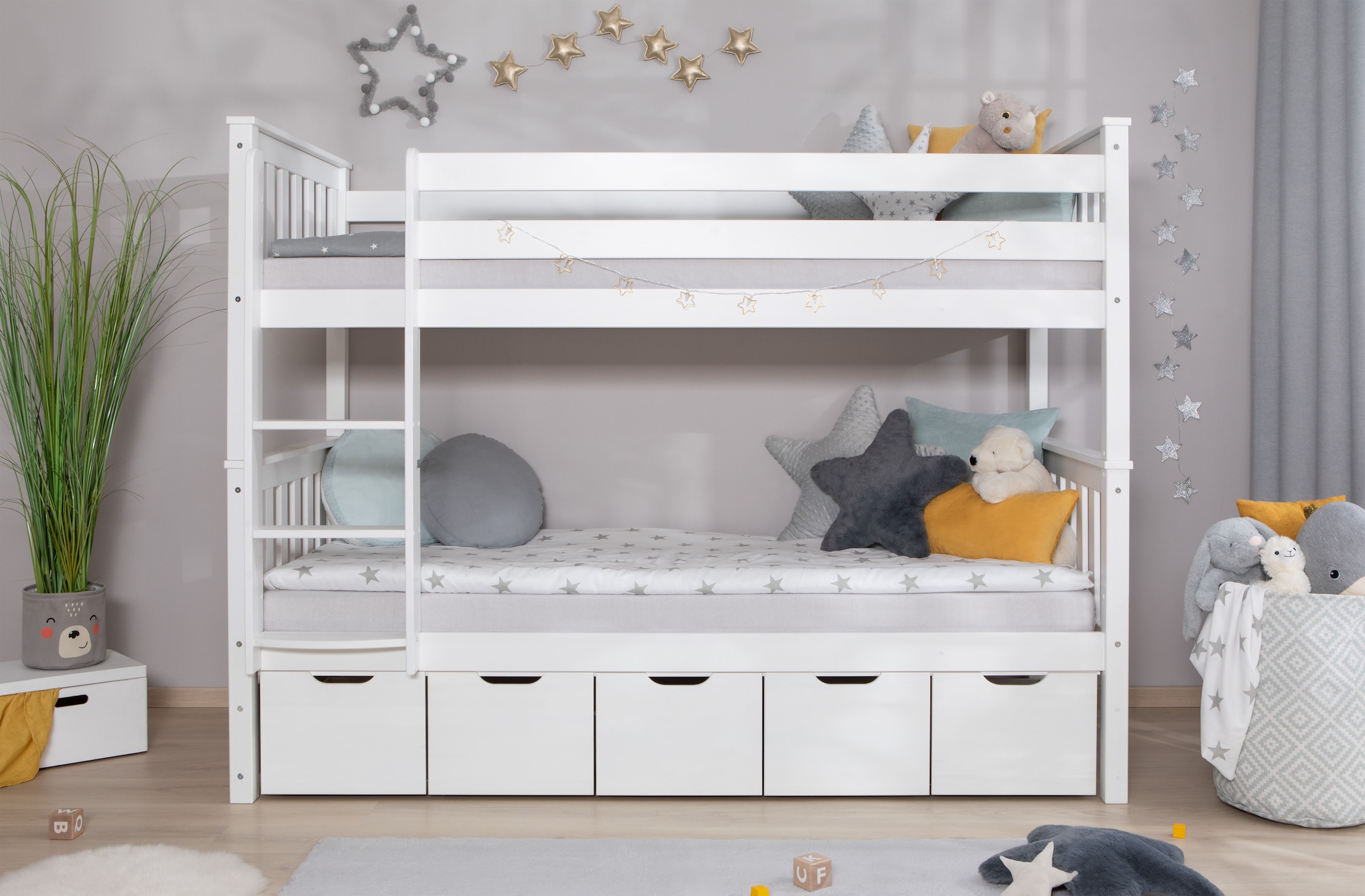 Ticaa Etagenbett »Sammy«, (90x200cm), mit Stauraum, umbaubar zu 2 Einzelbetten, Rollrost, Massivholz