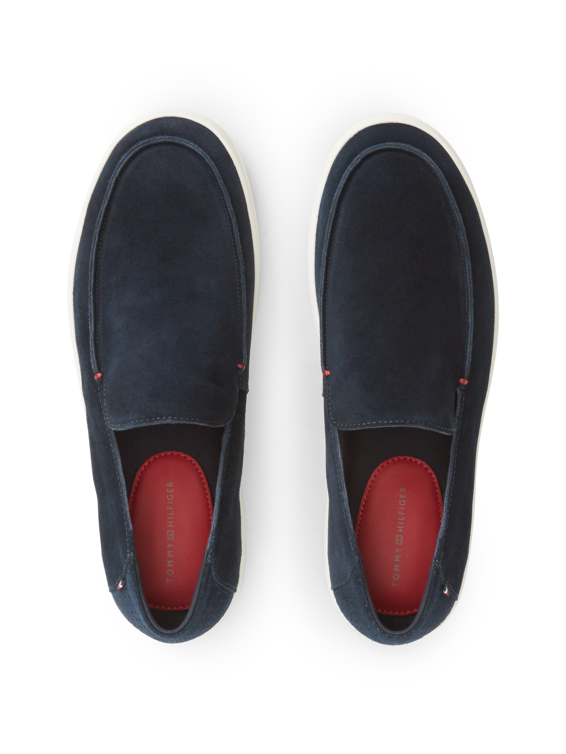 Tommy Hilfiger Slipper »MODERN LIGHT SUEDE LOAFER«  Schlupfschuh, Flat mit typischer Mokassinnaht