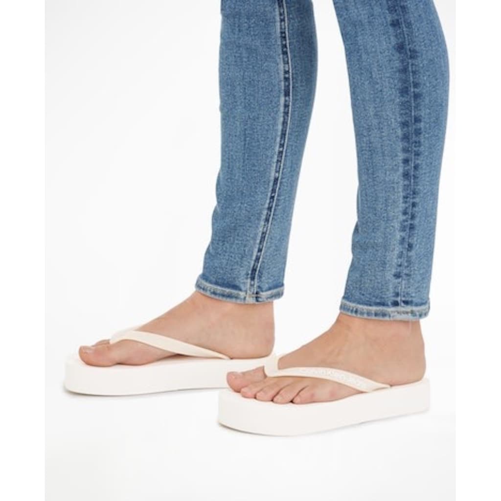 Calvin Klein Jeans Zehentrenner »BEACH SANDAL FLATFORM LOGO«, für Strand und Badeausflüge