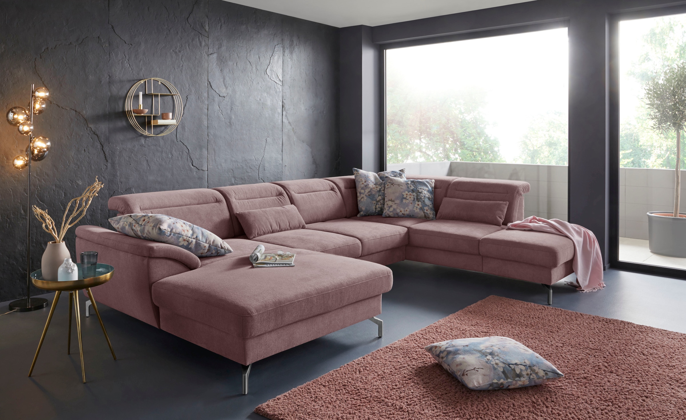 sit&more Wohnlandschaft "Percy U-Form" 15 cm Fußhöhe, Sitztiefenverstellung, wahlweise in 2 Fußfarben