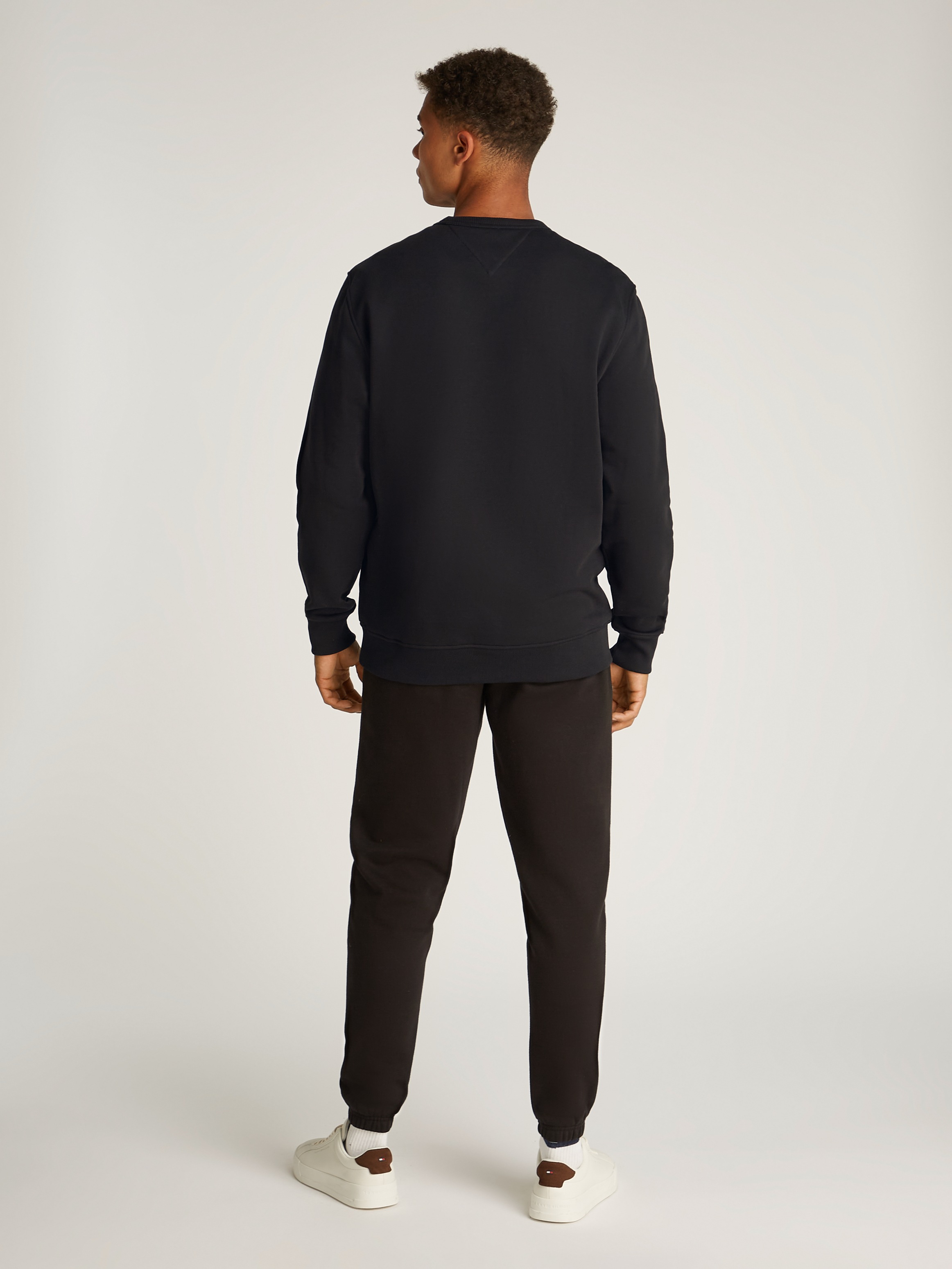 Tommy Jeans Sweatshirt »TJM REG BADGE CREW EXT«, Mit Rundhalsausschnitt