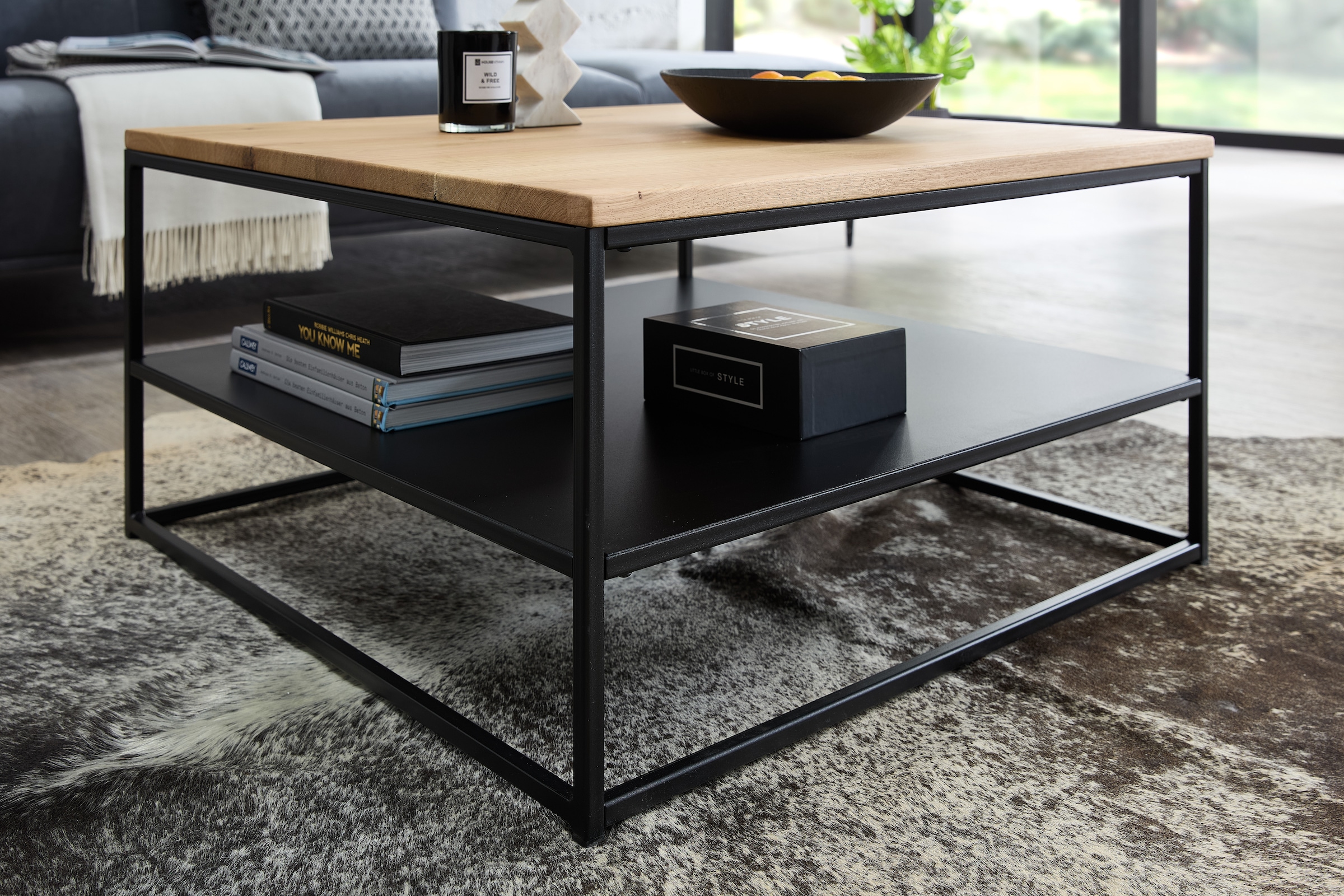 Stolkom Couchtisch »Tilda Wohnzimmertisch Massivholz im Industrial Style BxHxT 75x40x75 cm«, Eiche Massivholz geölt, Metallablage in schwarz