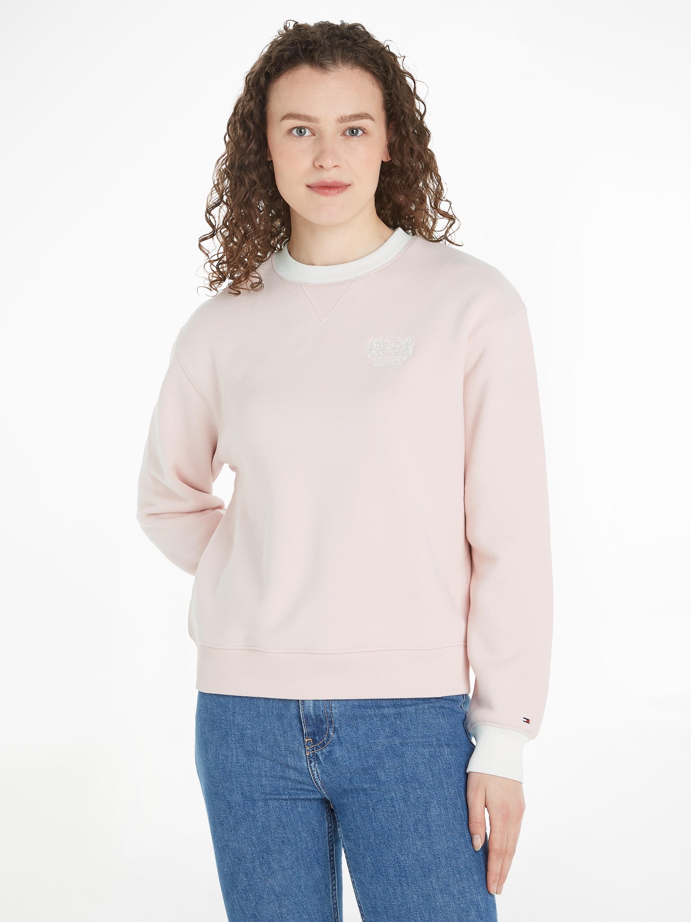 Tommy Hilfiger Sweatshirt "REG C-NK CREST 85 SWEATSHIRT", mit Logostickerei günstig online kaufen