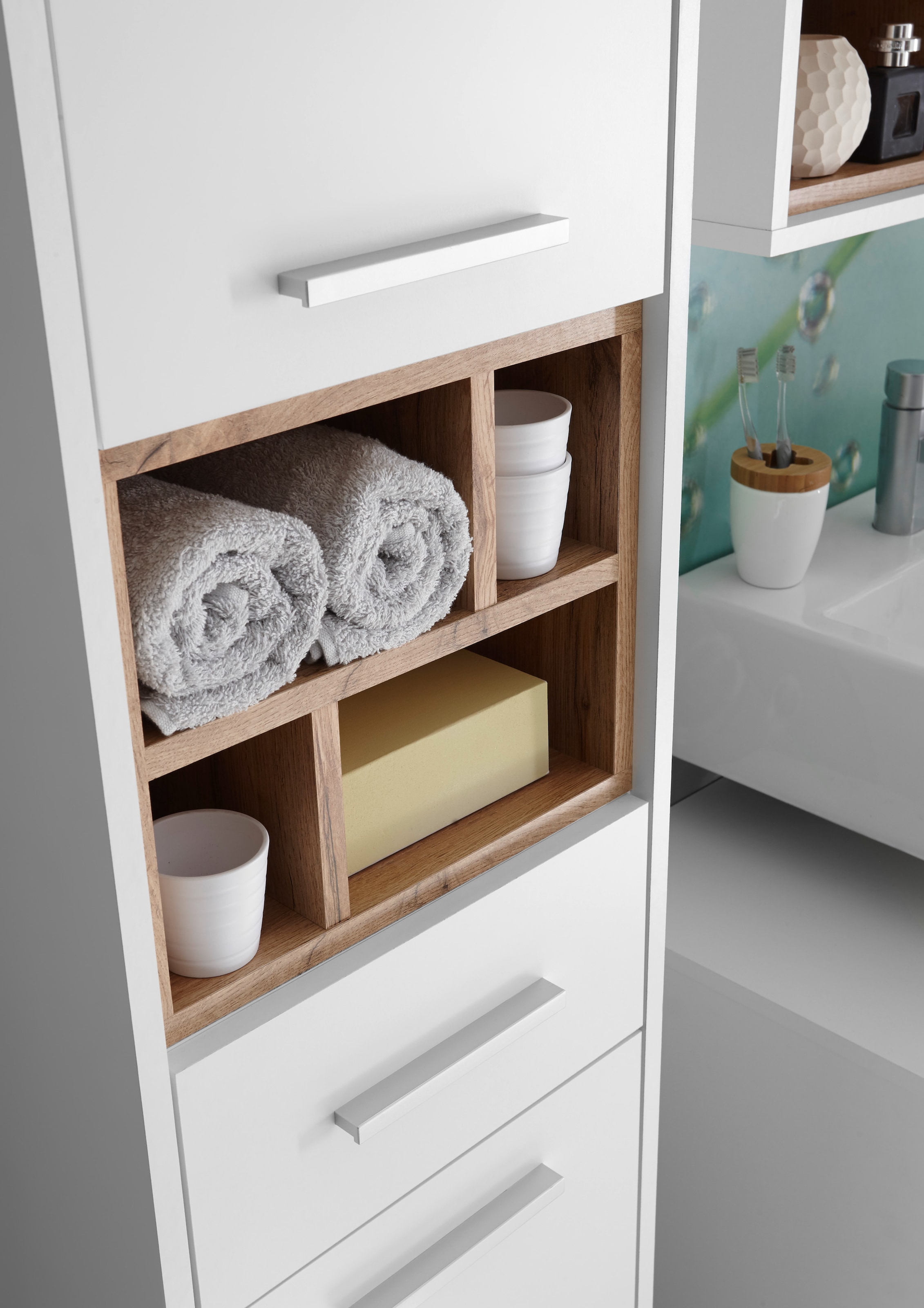 BASIC by Balculina Hochschrank »Mila, Badezimmerschrank BxHxT 38x190x30 cm«, (1 St.), Breite 38cm, Tür L/R monierbar, FSC-Mix 70%
