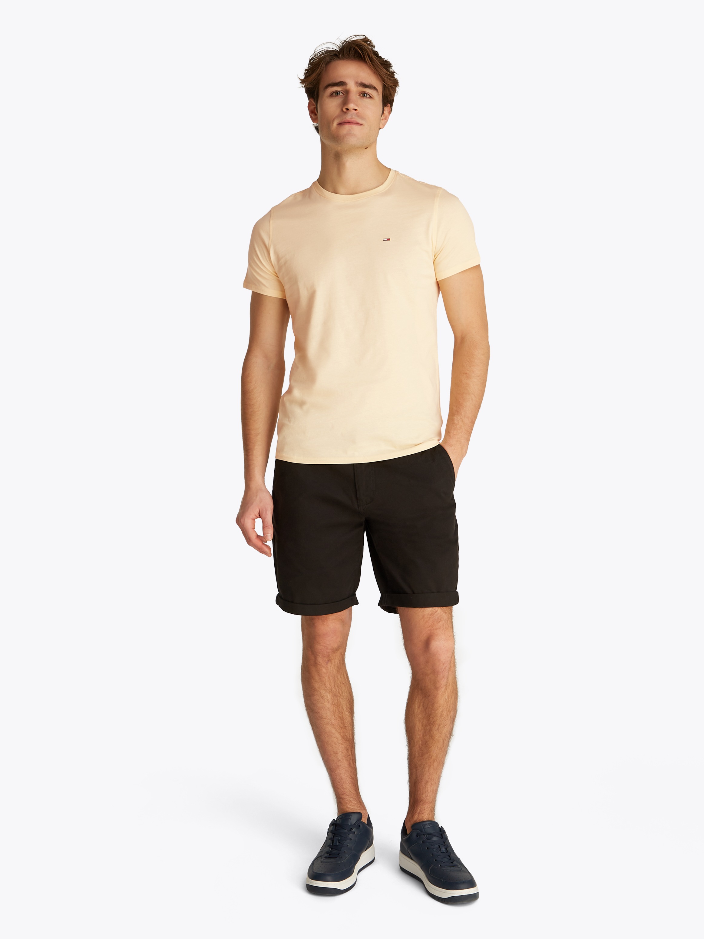 Thumbnail - Tommy Jeans T-Shirt "TJM ESSENTIAL SOLID TEE", mit Rundhalsausschnitt und dezenter Logo-Flag