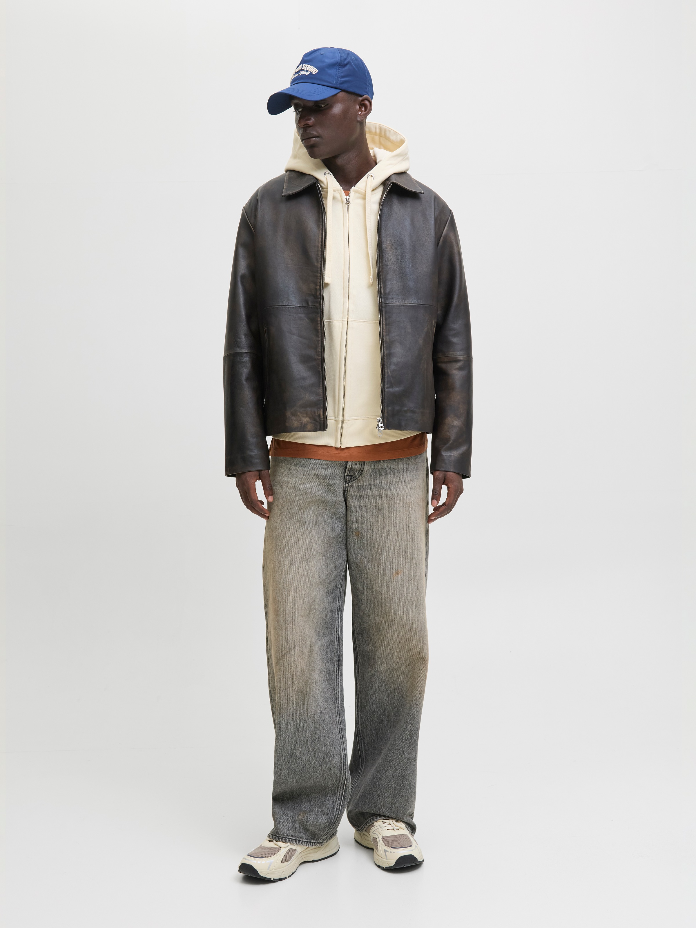Jack & Jones Kapuzensweatshirt »JORNORREBRO EMB SWEAT ZIP HOOD NOOS«, mit Stickerei
