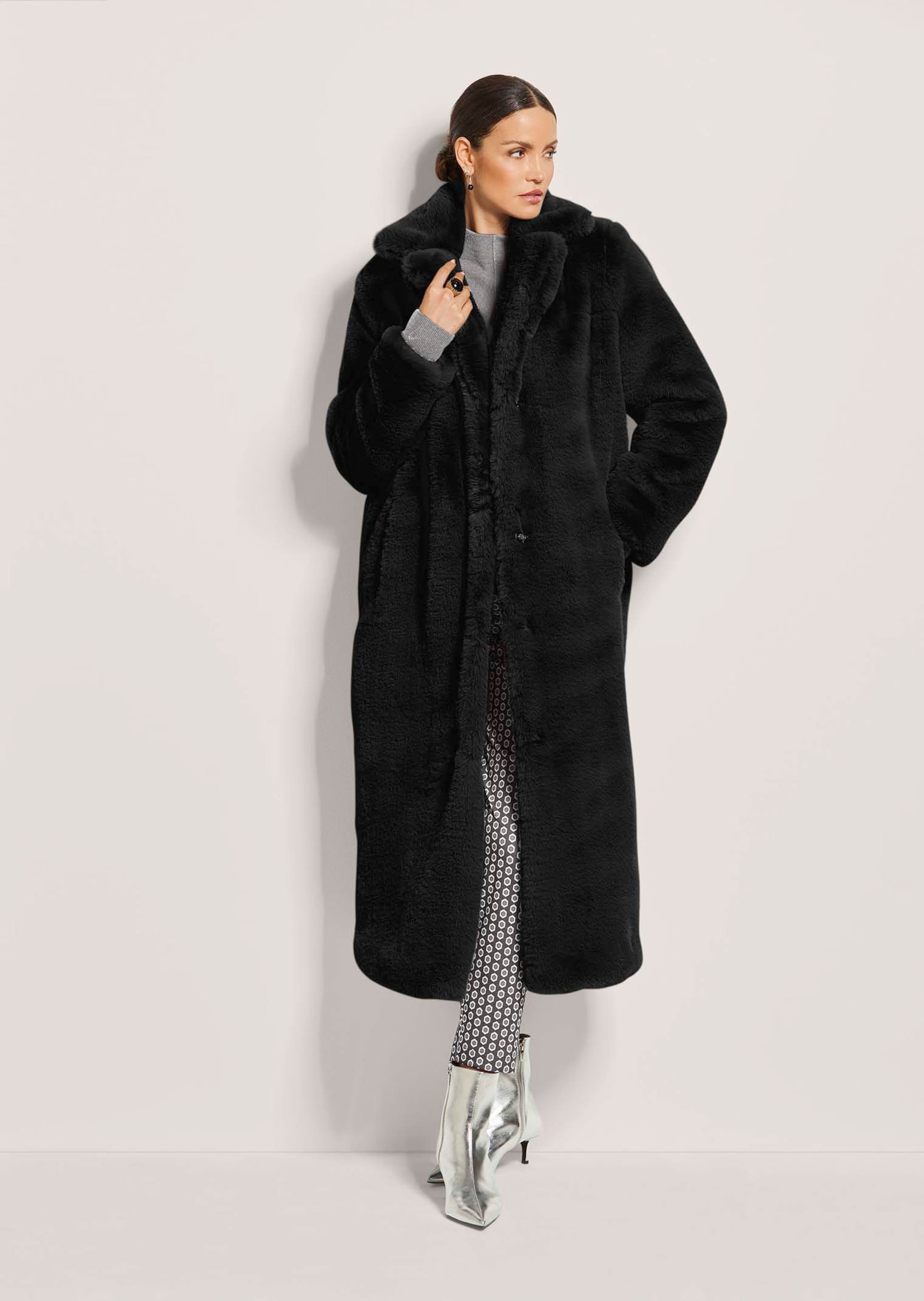 MADELEINE Langmantel »Mantel Langer Faux-Fur-Mantel für Damen«