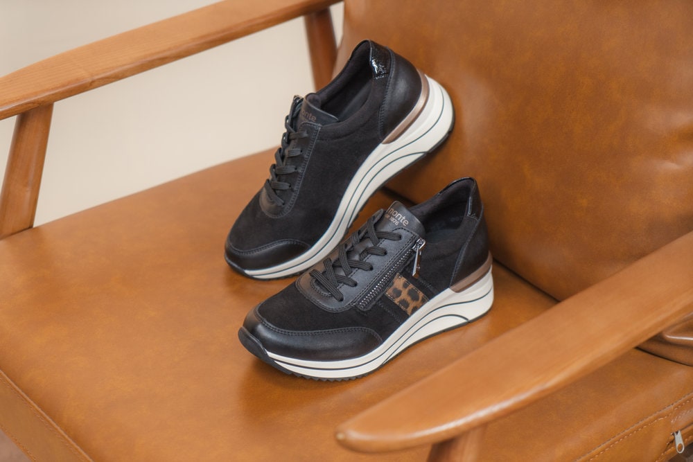 Remonte Keilsneaker, Schnürschuh, Halbschuh, Freizeitsneaker in veganer Verarbeitung