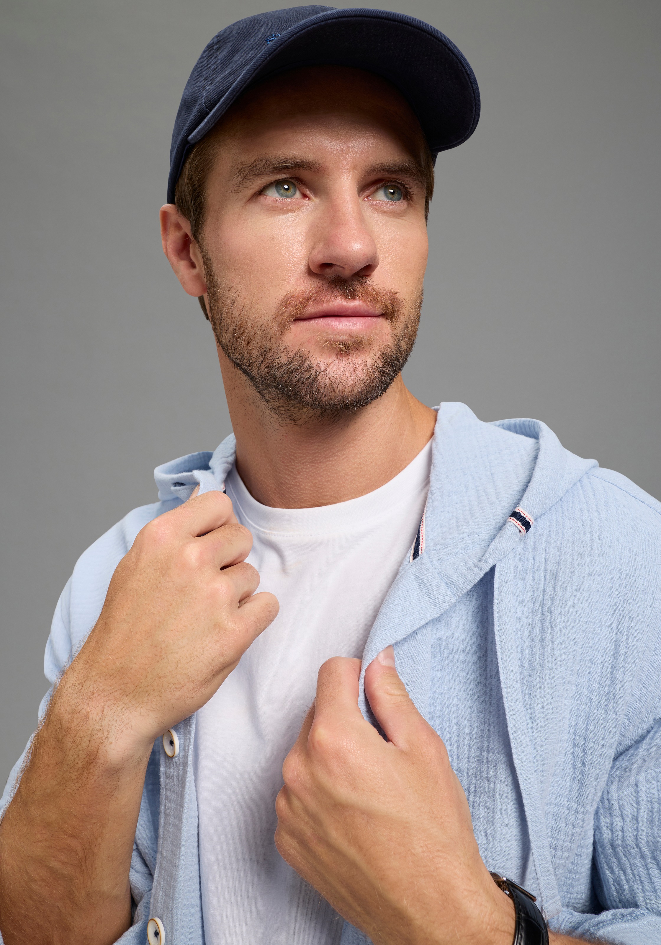 KangaROOS Kapuzenhemd Langarm mit Ärmelschlitz, für Casual- und Streetwear, aus Baumwolle