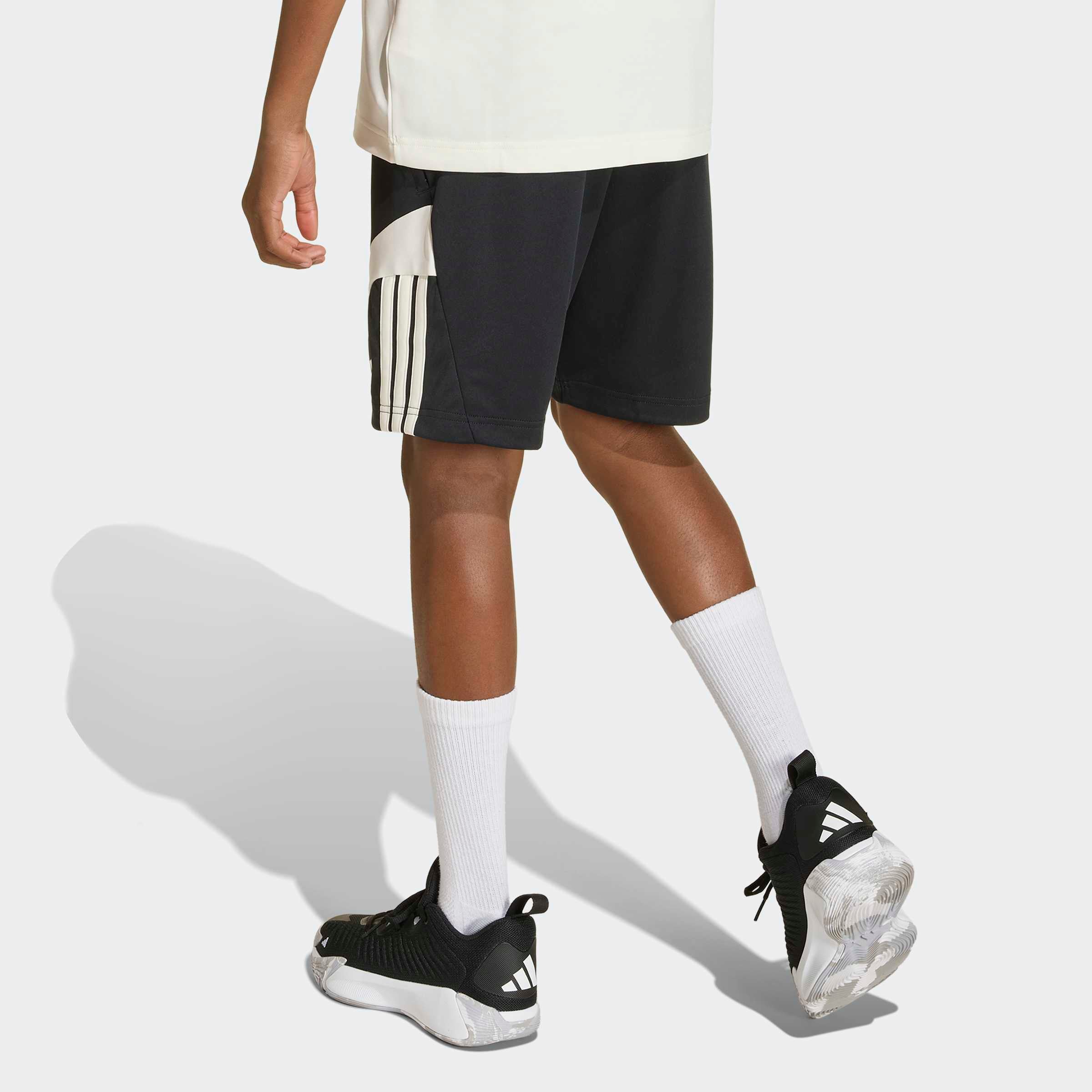 adidas Sportswear Shorts »J HOT SHO«  Kinder Shorts, sportlicher Stil, mit Kordelverschluss