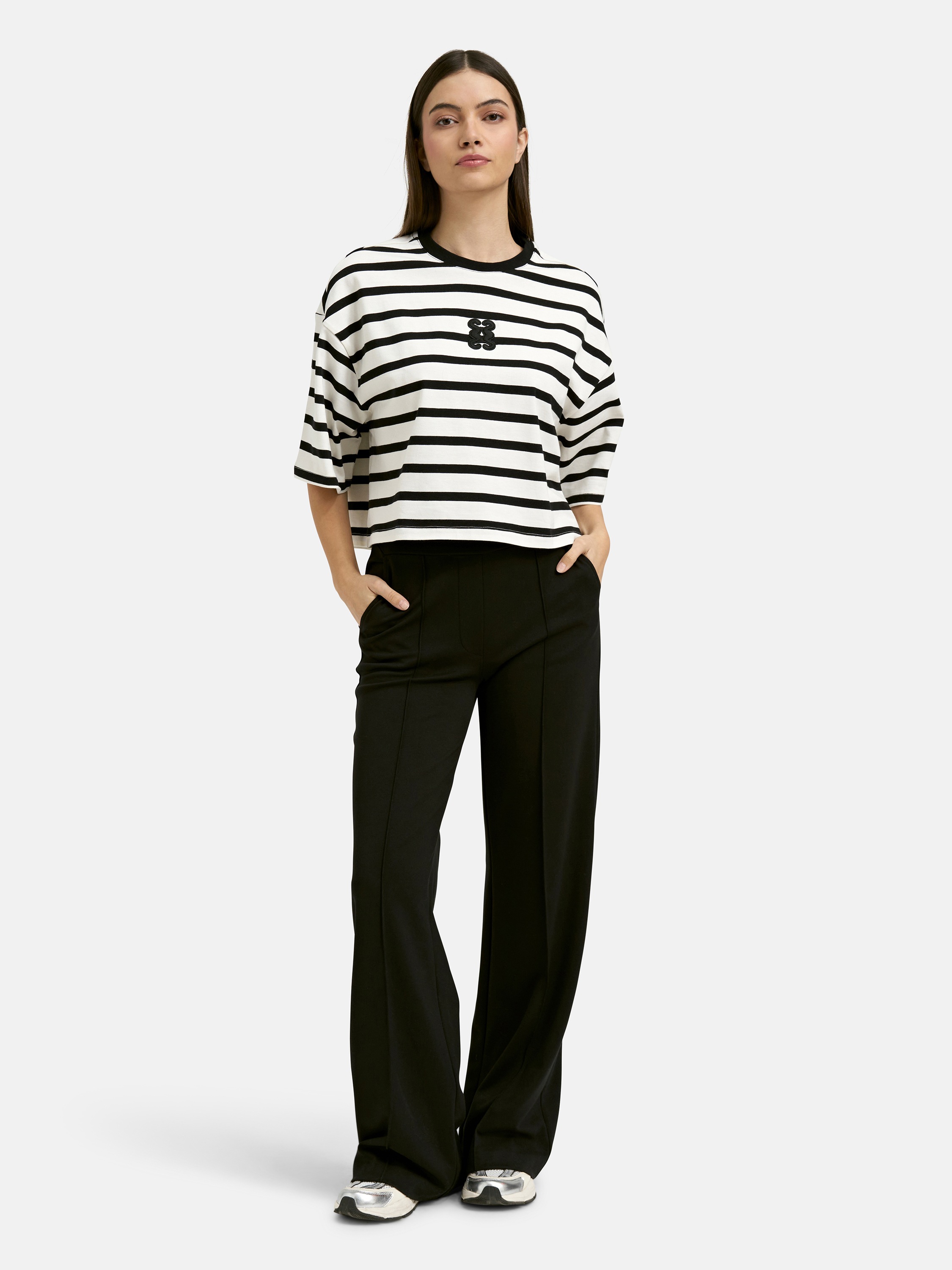 Smith & Soul Rundhalsshirt mit offenen Kanten