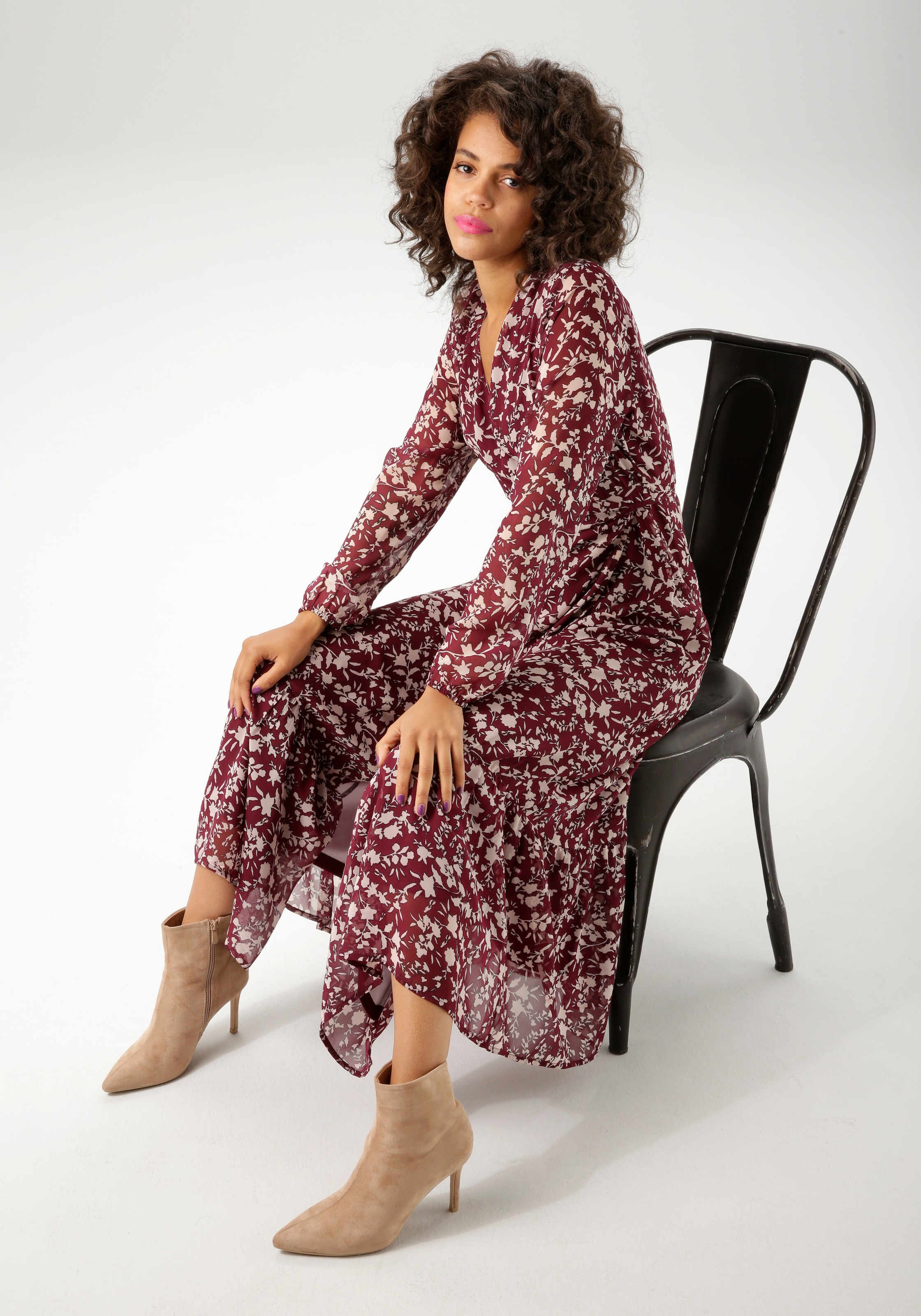 Aniston CASUAL Wickelkleid, mit grafischen Blumendruck - jedes Teil ein Unikat - NEUE KOLLEKTION
