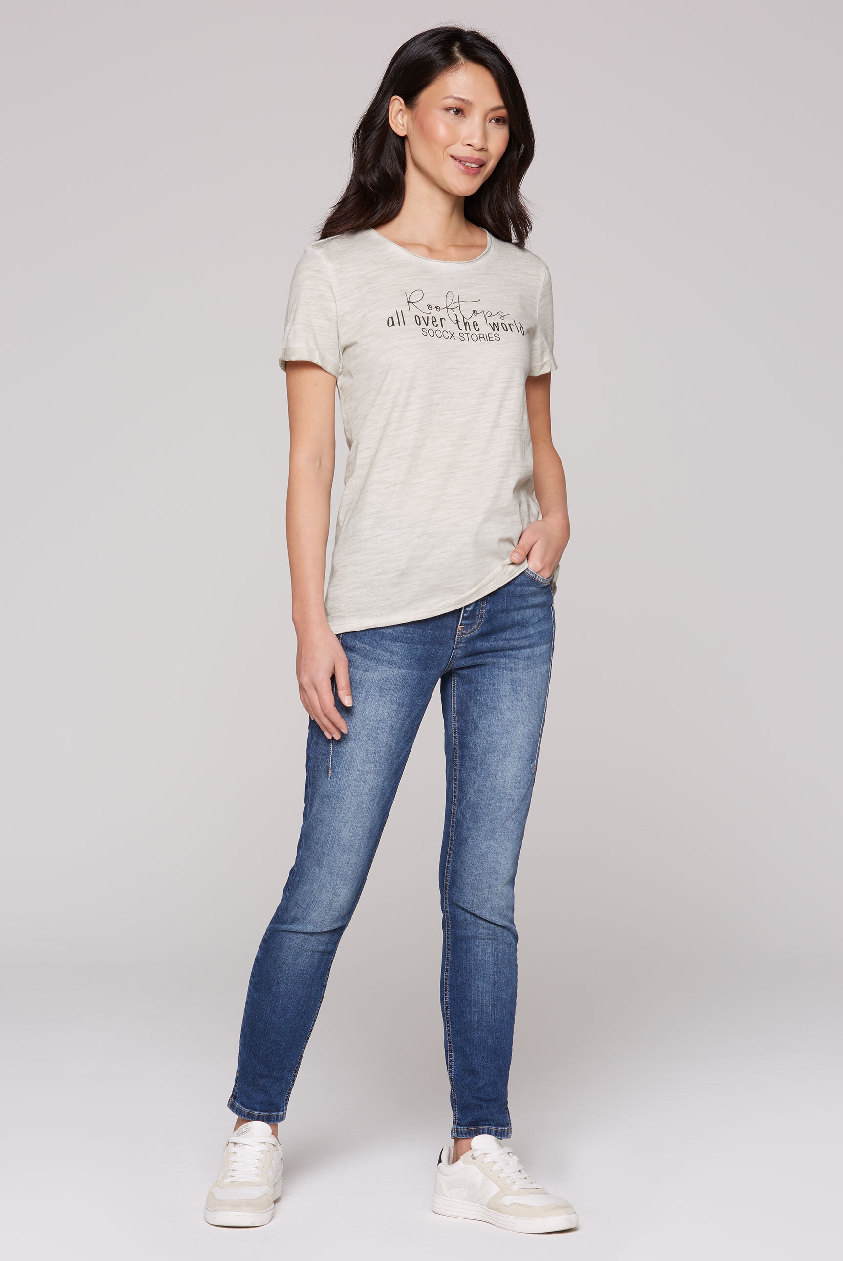 SOCCX Rundhalsshirt, mit offenen Kanten