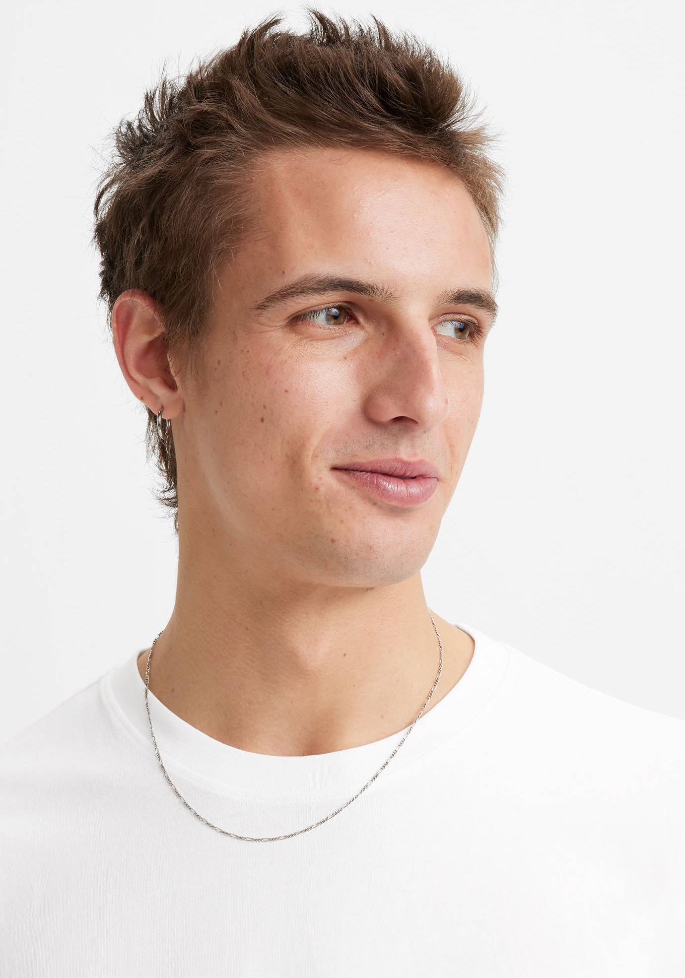Levi's® T-Shirt »THE ESSENT«, mit Rundhalsausschnitt