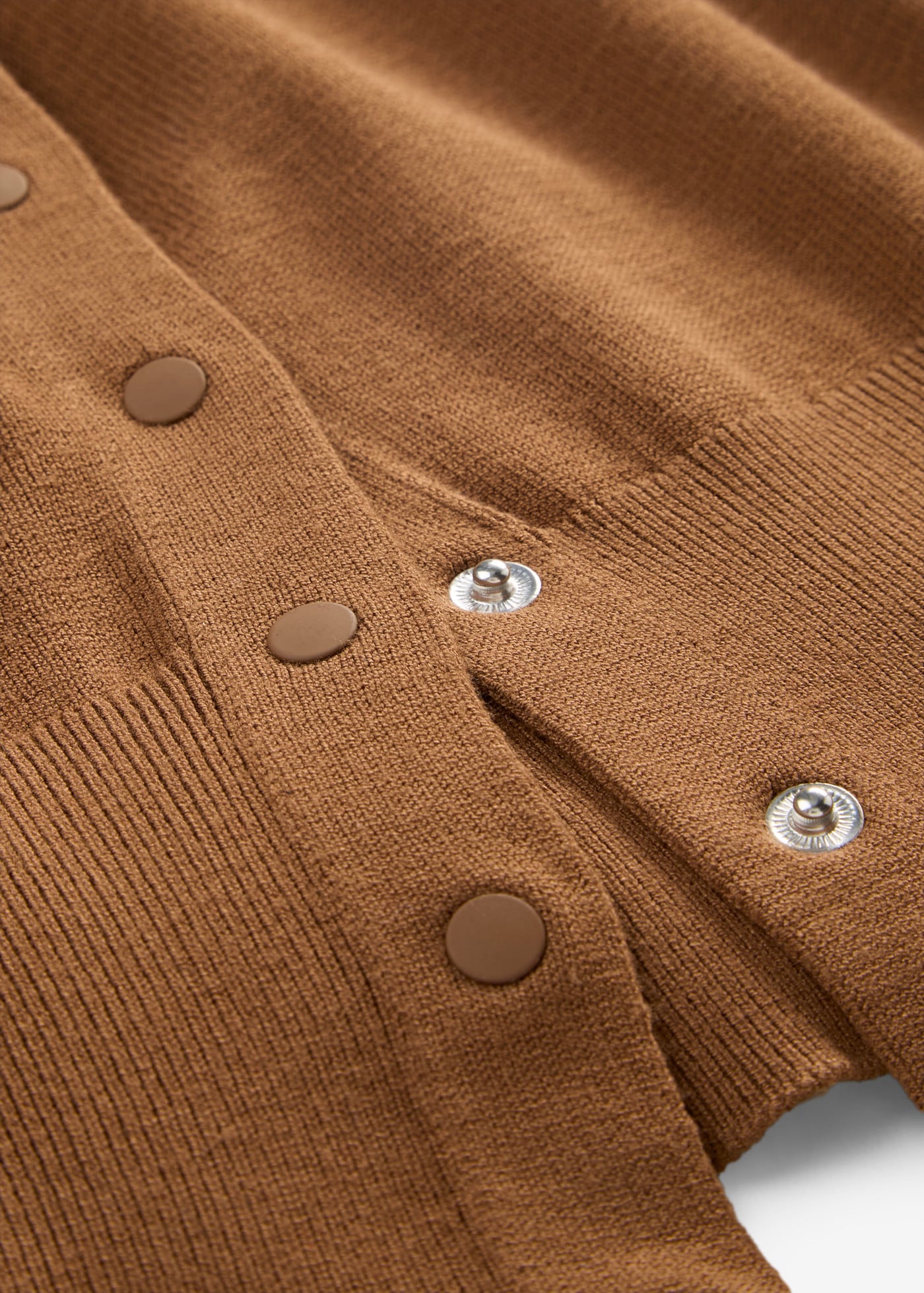 bonprix Strickjacke Feinstrickjacke, mit Knopfleiste, lässig geschnitten, Langarm