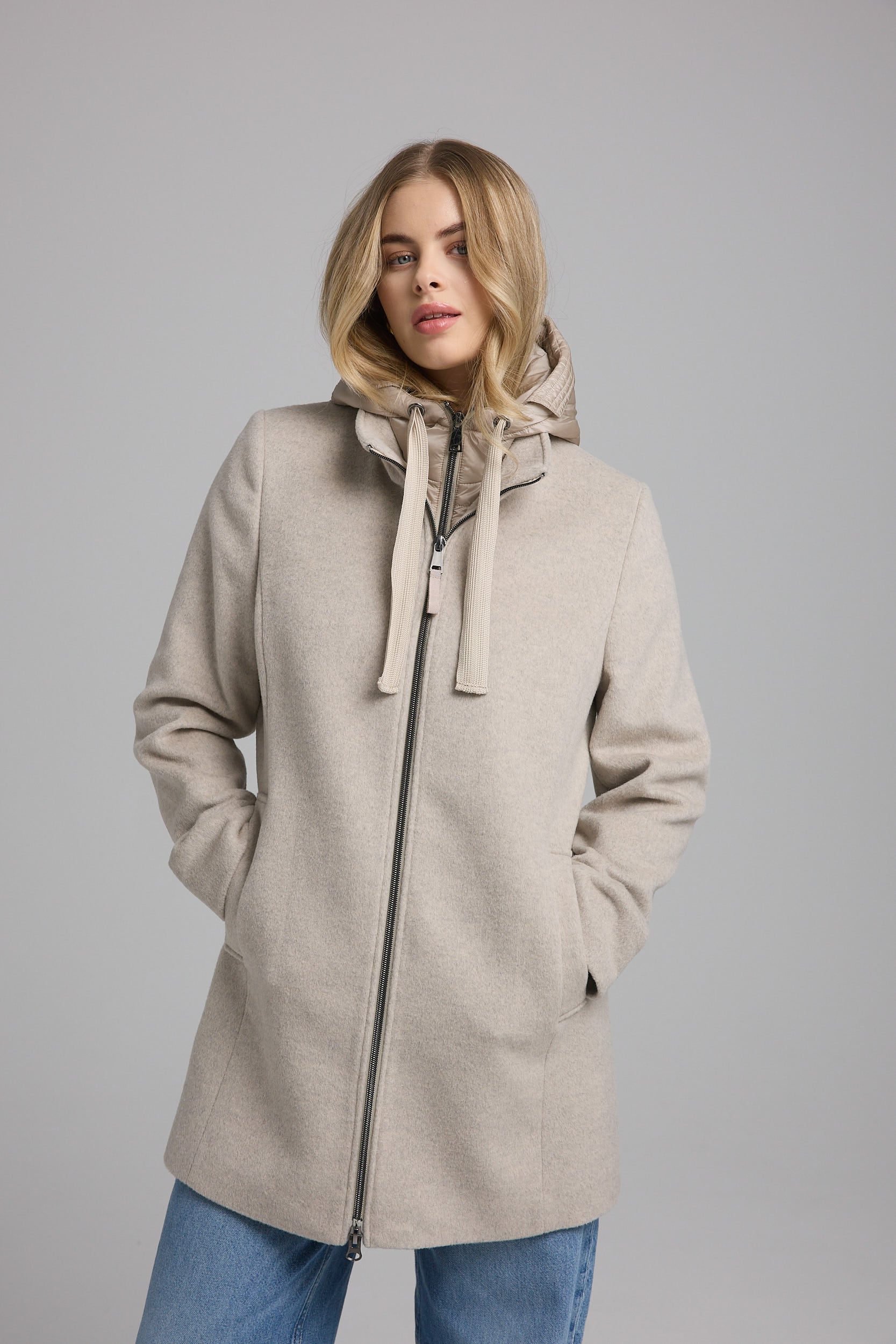 MANISA Wolljacke, mit Kapuze, mit herausnehmbarer Kapuze günstig online kaufen