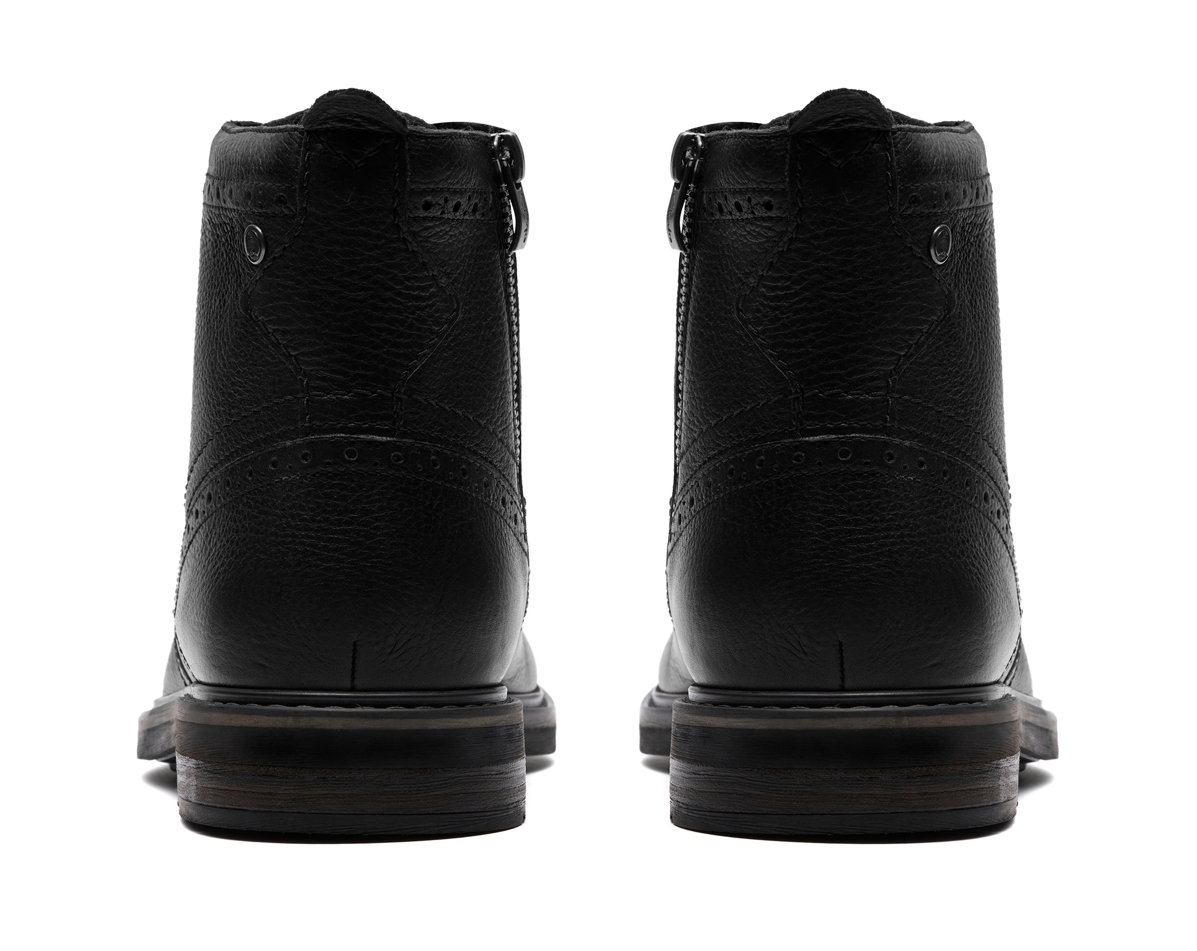 Clarks Schnürstiefelette »Newford«, Budapester, Schnürboots mit elegantem Blockabsatz