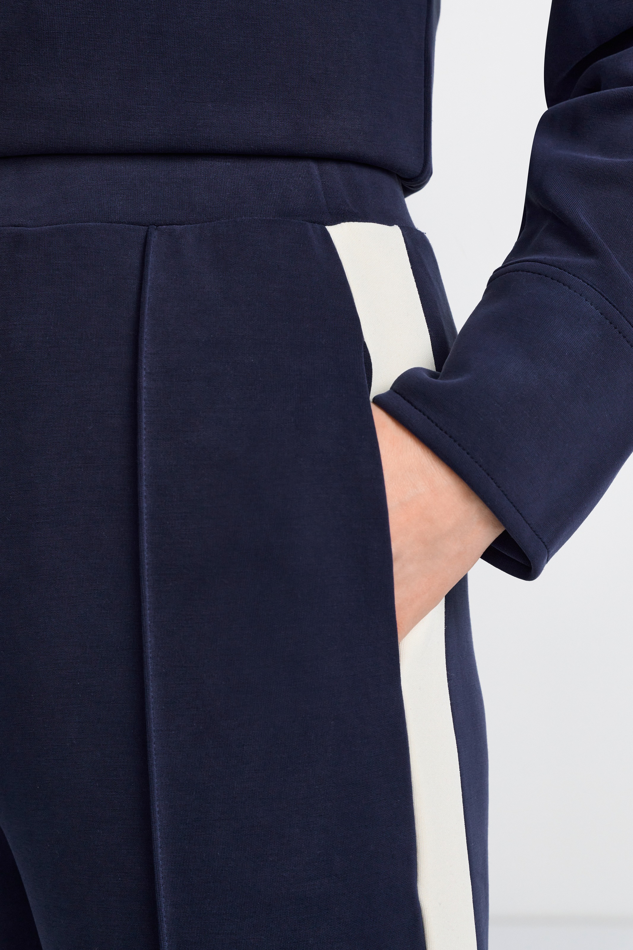 RICHROYAL Bügelfaltenhose, Mit elastischem Bund