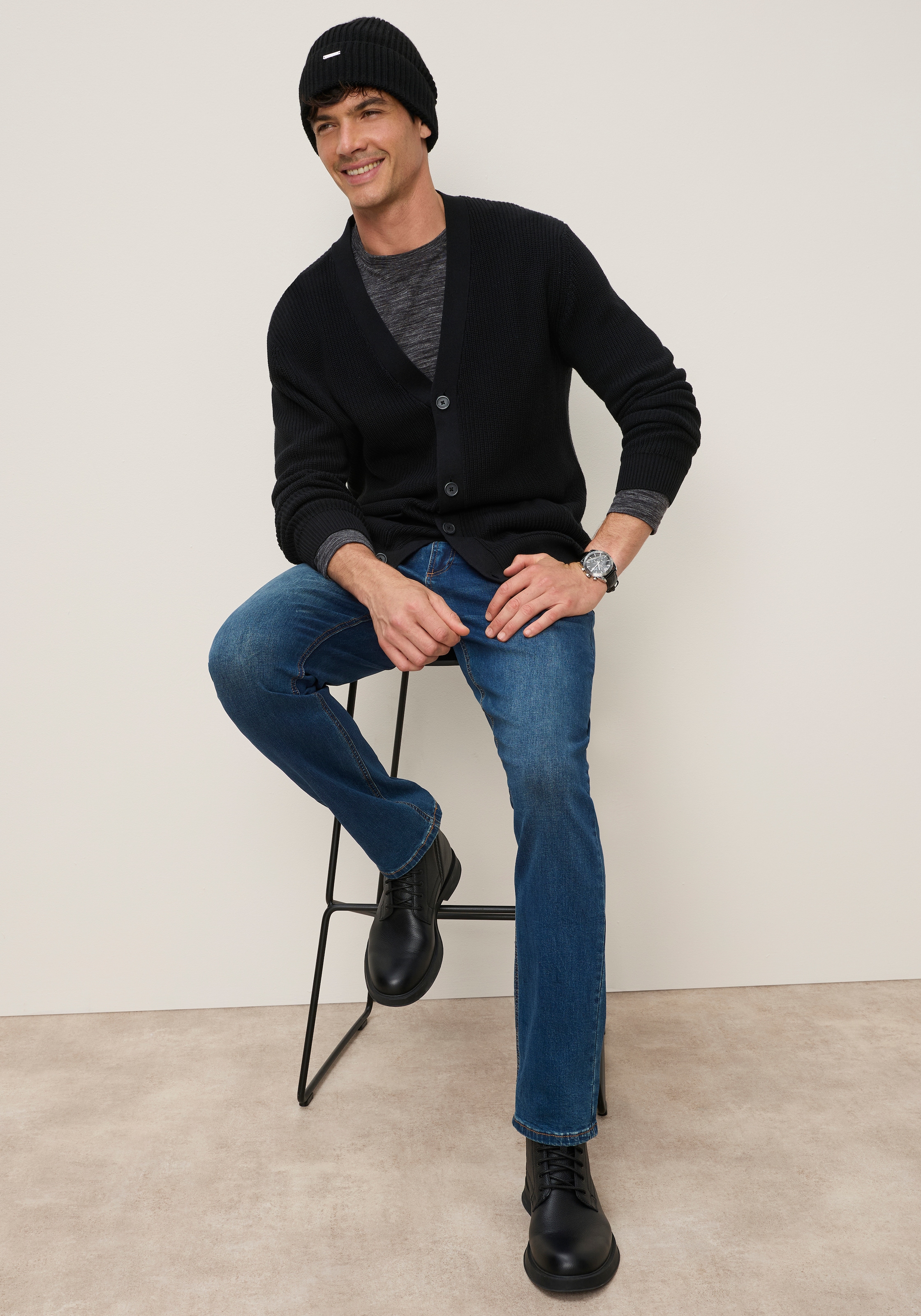 Bruno Banani Strickjacke Zeitloses Design, vielseitig kombinierbar. Ein Must-have!