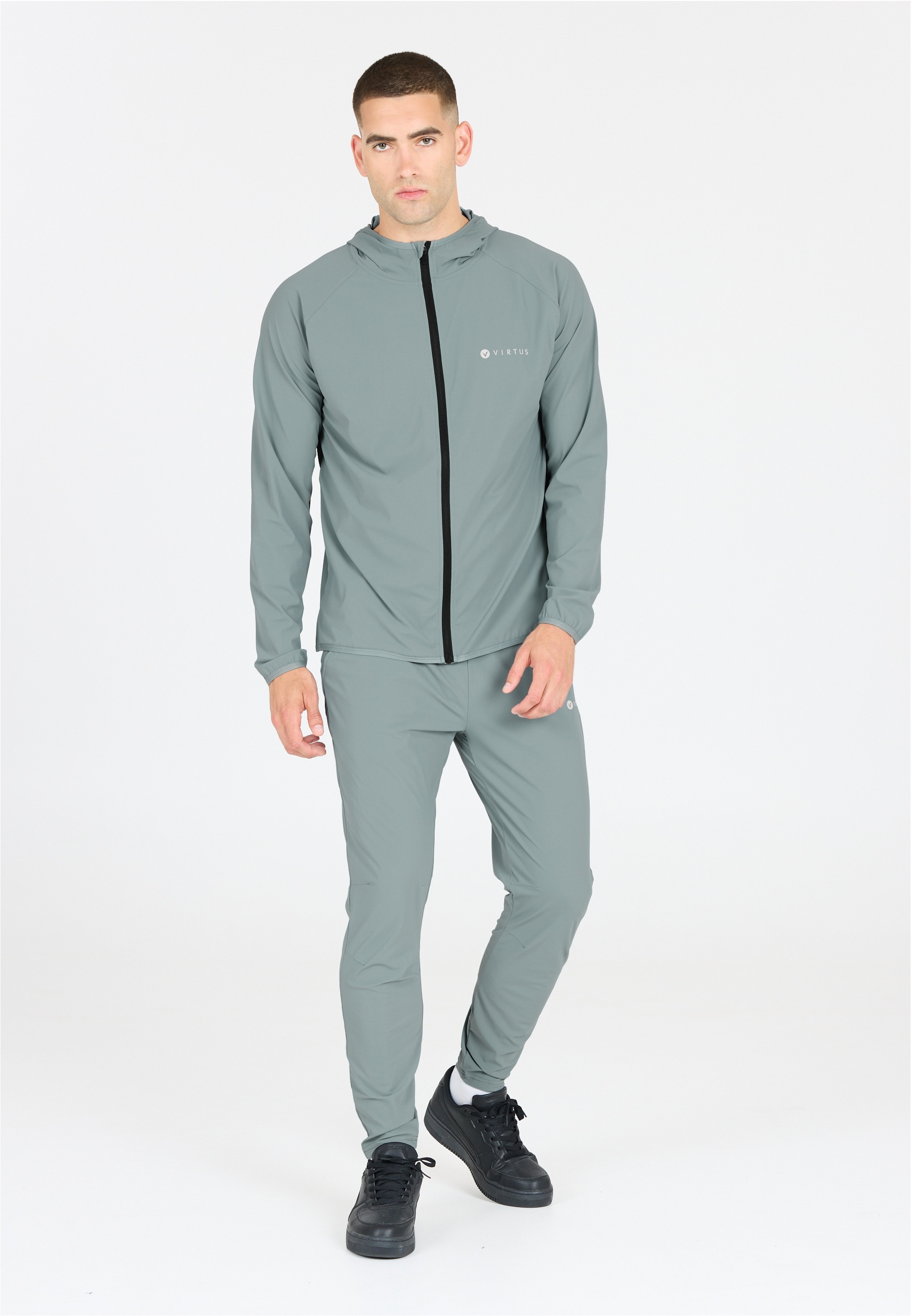 Virtus Sweathose "Alonso", mit funktionalem Stretch und Atmungsaktivität günstig online kaufen