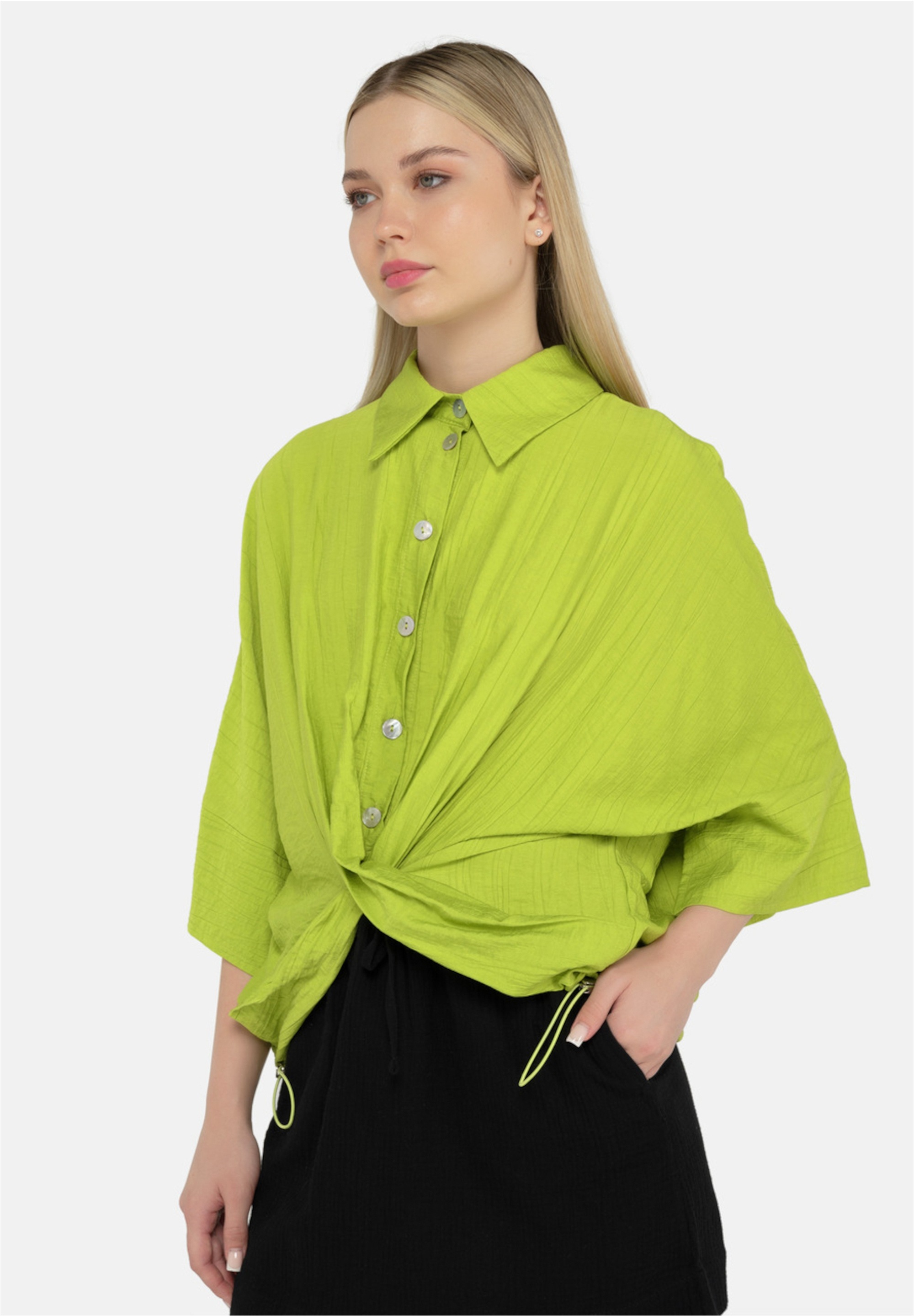 freshlions Klassische Bluse "Maya", 1 mit kurzem Schnitt günstig online kaufen