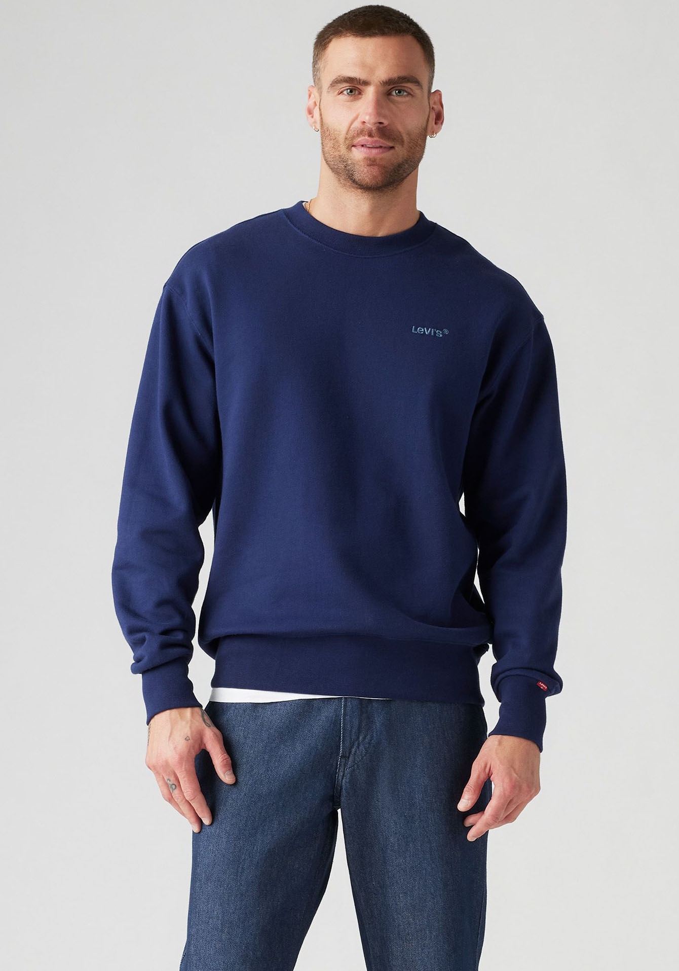 Sweatshirt »AUTHENTIC CREW«, mit Logostickerei