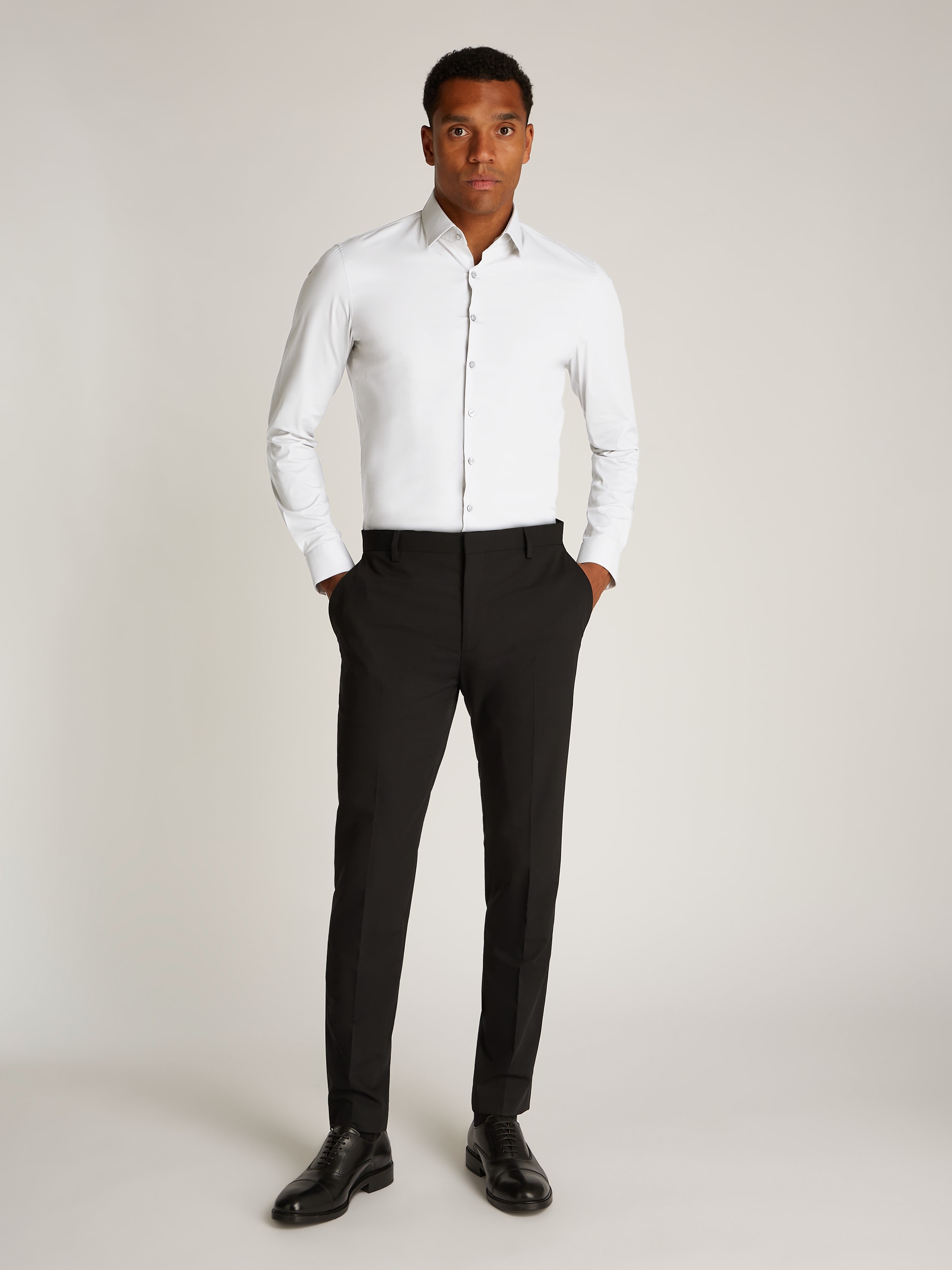 Calvin Klein Businesshemd »POPLIN STRETCH SLIM SHIRT« mit Kentkragen, Logoprint auf Brusthöhe