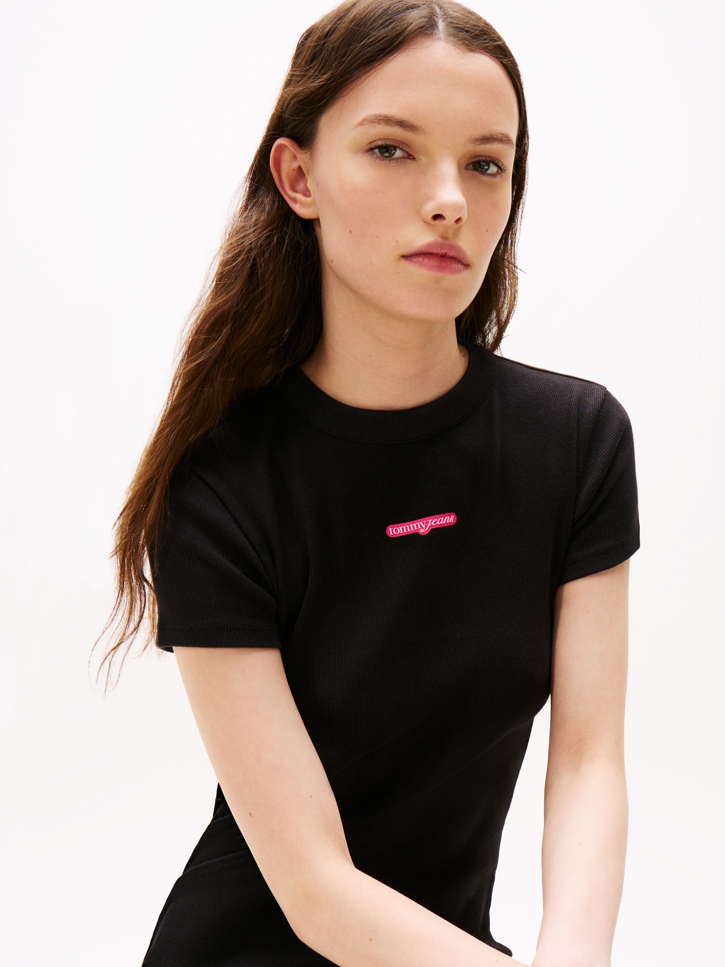 Tommy Jeans Jerseykleid »TJW SCRIPT MINI RIB DRESS EXT«