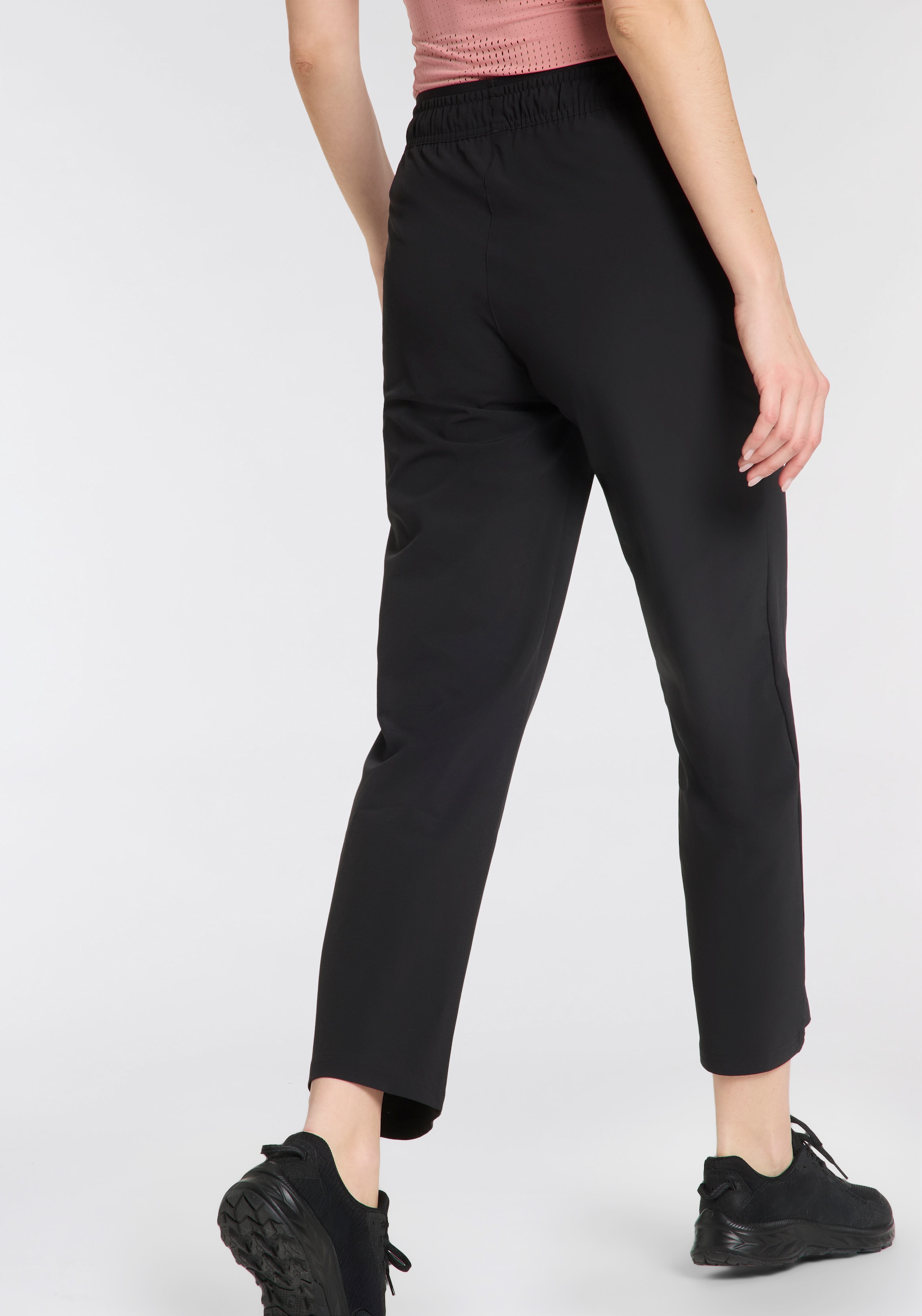 PUMA Trainingshose »MOVE FASHION PANT«, lockerer Schnitt, perfekt fürs Studio und Yoga