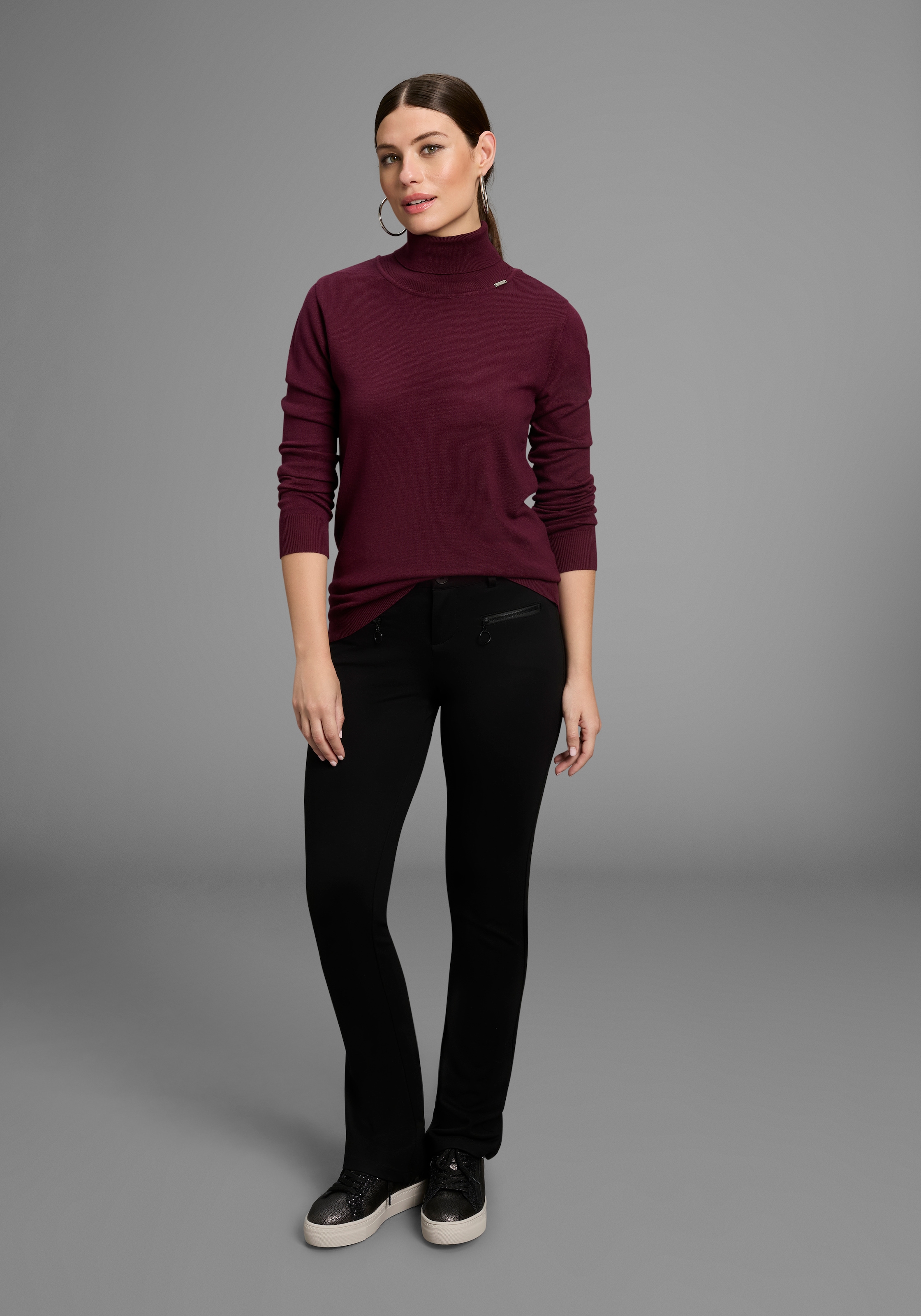Bruno Banani Rollkragenpullover, mit Metalllogo