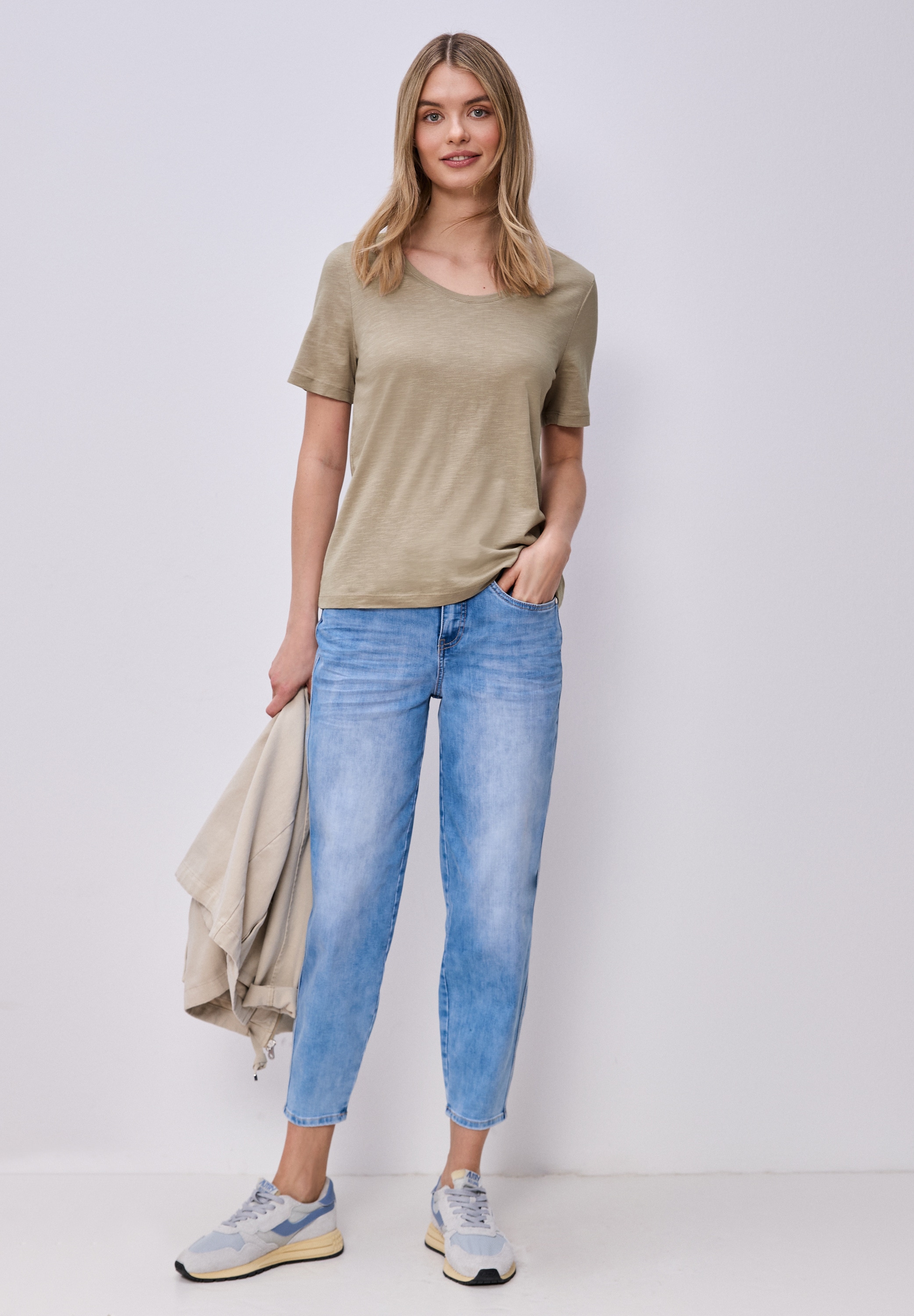 STREET ONE T-Shirt mit abgerundetem V-Ausschnitt