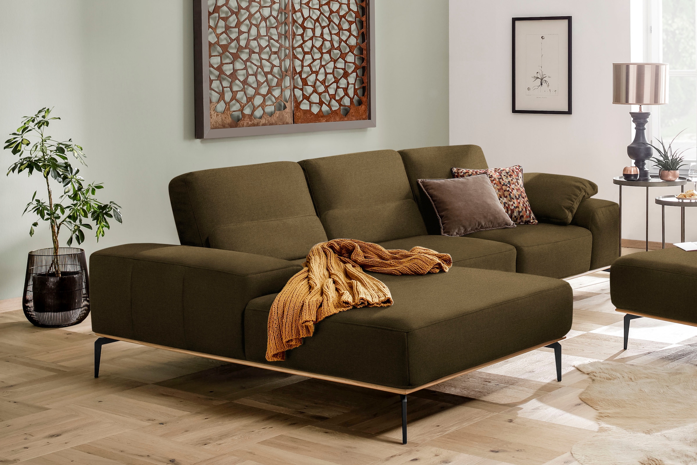 W.SCHILLIG Ecksofa "run, Designsofa mit tollem Sitzkomfort, bequem, L-Form" mit Holzsockel, Füße in Schwarz pulverbeschichtet, Breite 299 cm