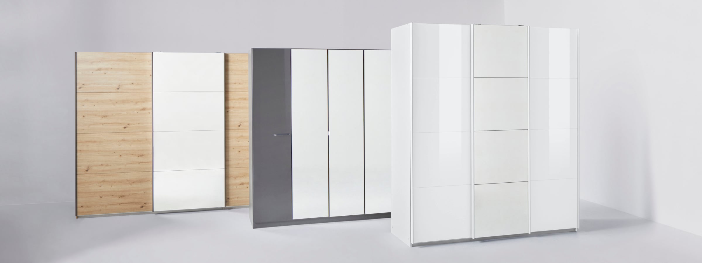 rauch Schwebetürenschrank Oteli inkl. Wäscheeinteilung mit 3 Innenschubladen sowie zusätzlichen Böden