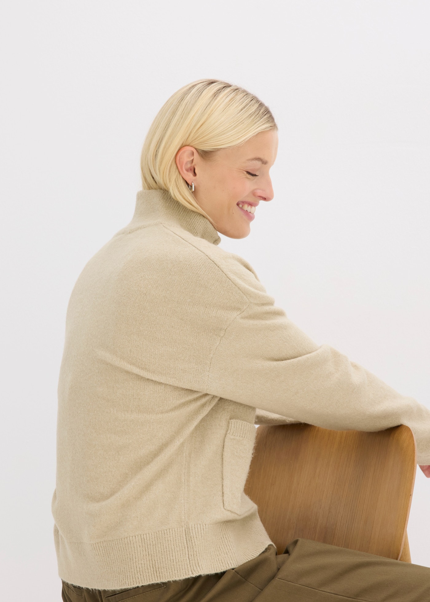 bonprix Strickjacke mit Feinstrick, Oversize-Passform, im Casual-Stil